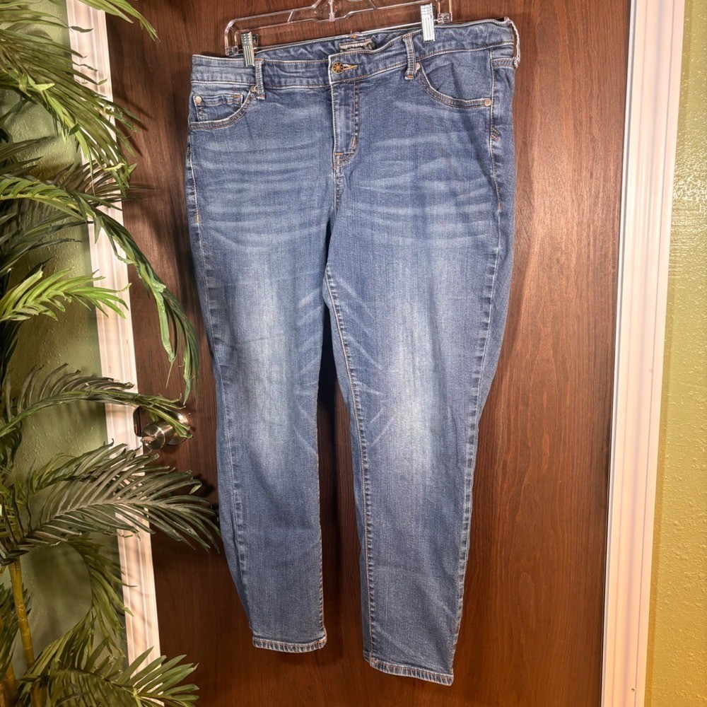 Torrid Vintage Stretch Skinny Jegging Jeans Size 18 Plus Medium Wash Denim