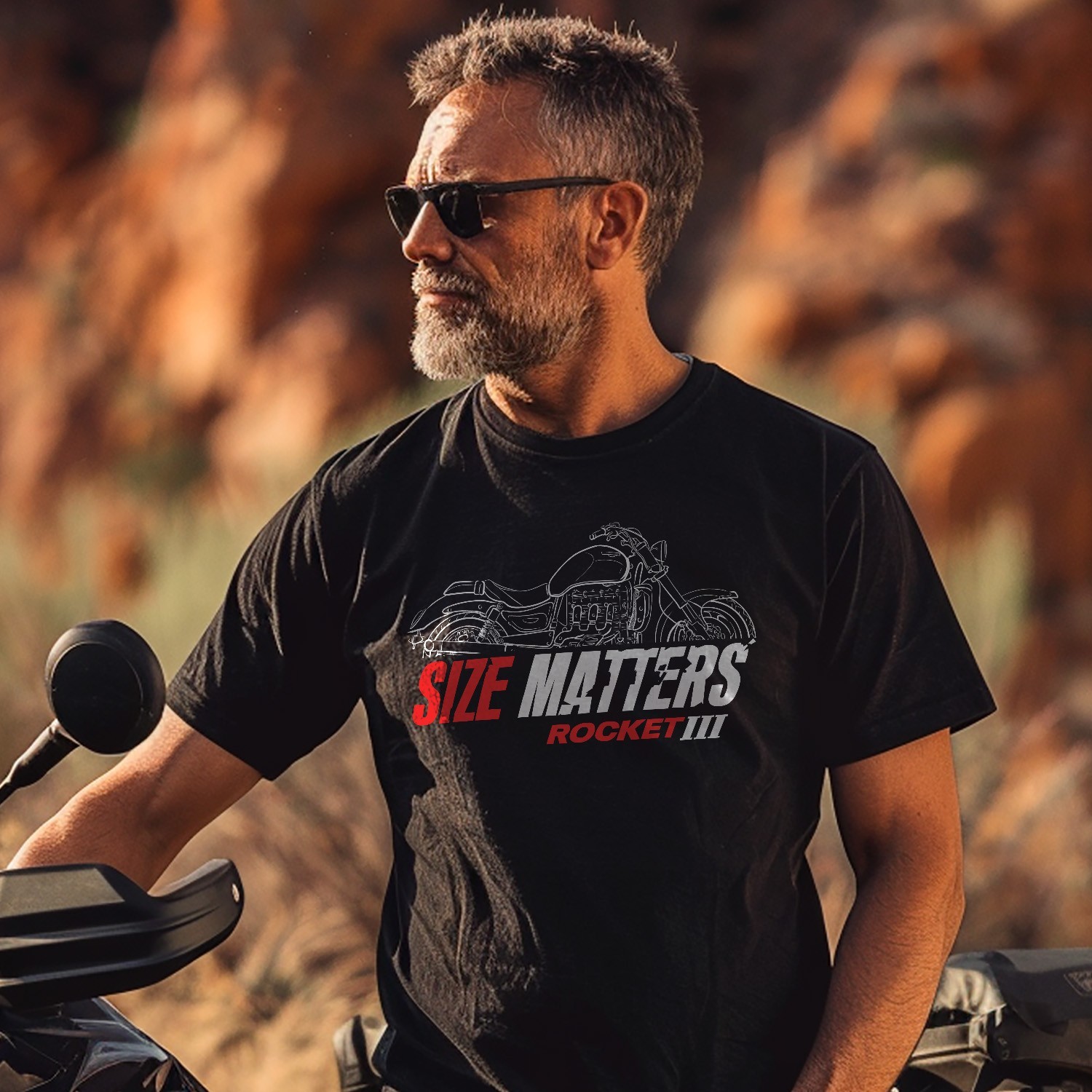 Illustration for a Triumph Rocket III 2004-2017 fans – Motorcycle T-Shirt