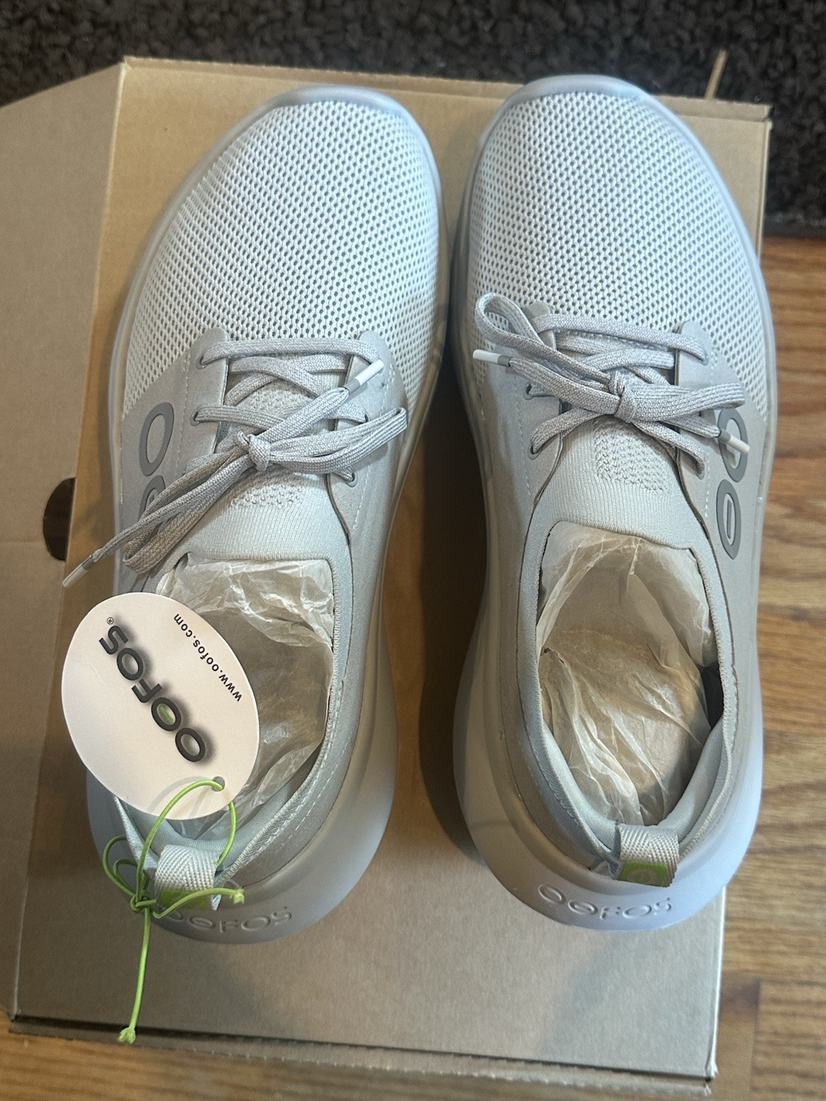 Oofos Oomy Stride Men’s sz 9 Glacier $160 MSRP