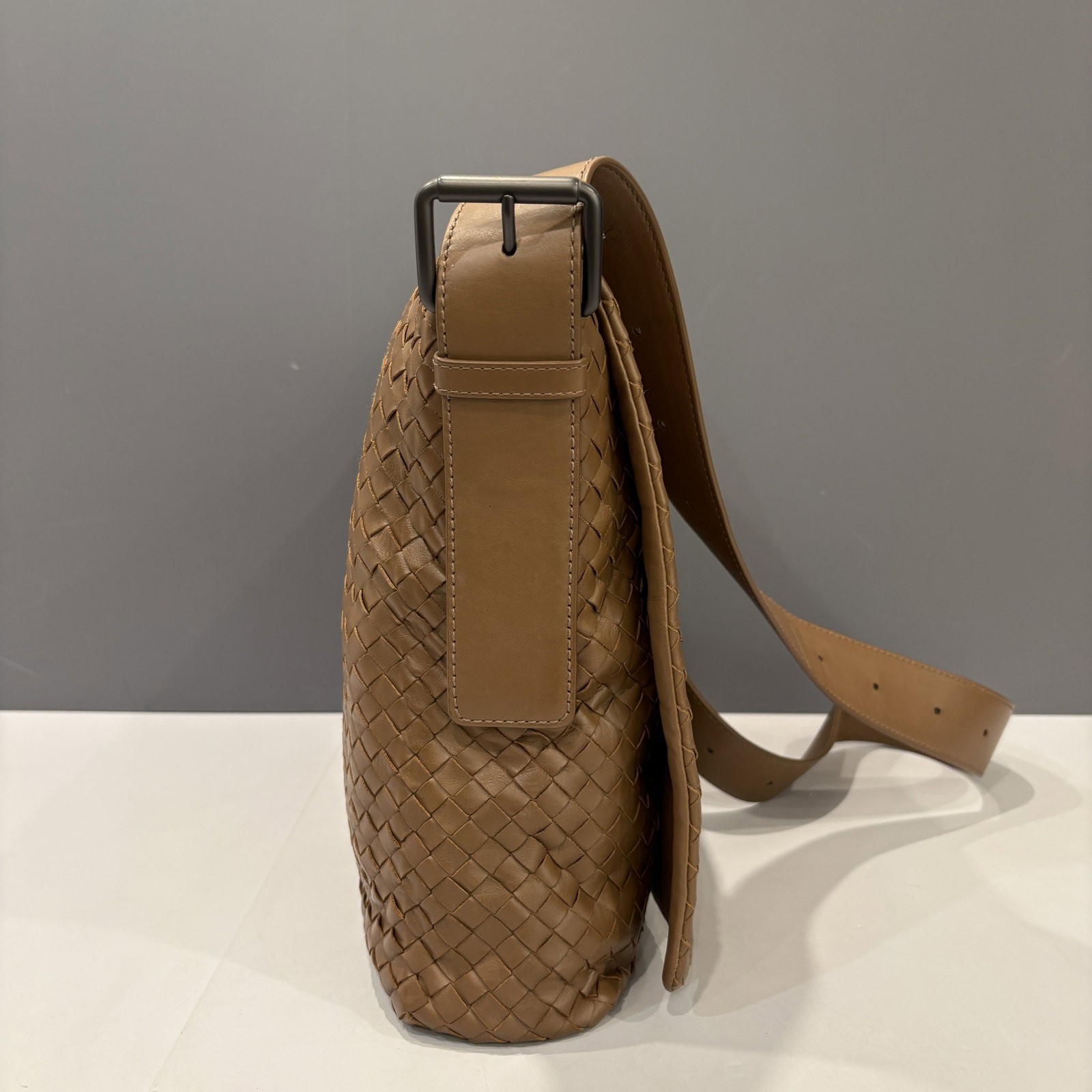 Bottega Veneta Messenger Brown Lambskin Intrecciato Nappa (ac031926b7)