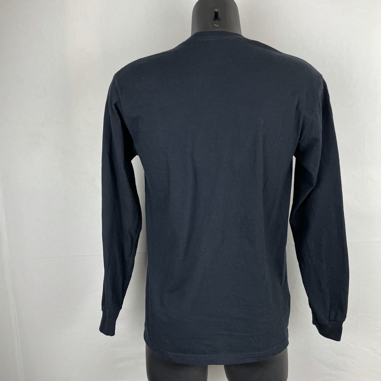 QUEEN OFFICIAL MERCH BAND CONCERT MUSIC T-SHIRT MEDIUM Black long sleeve