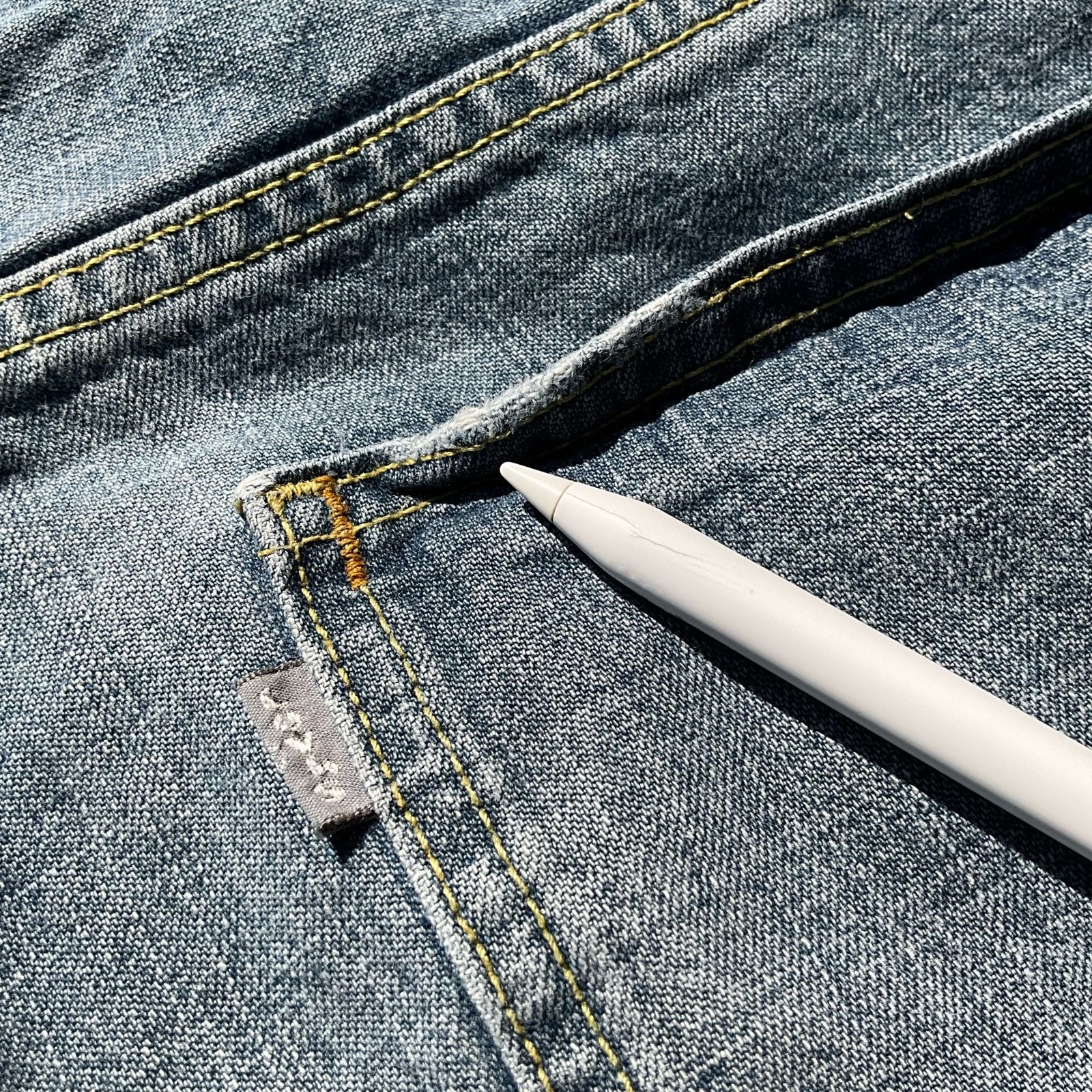 Vintage ‘98 Levi’s SilverTab Baggy Medium Wash Cutoff Jorts