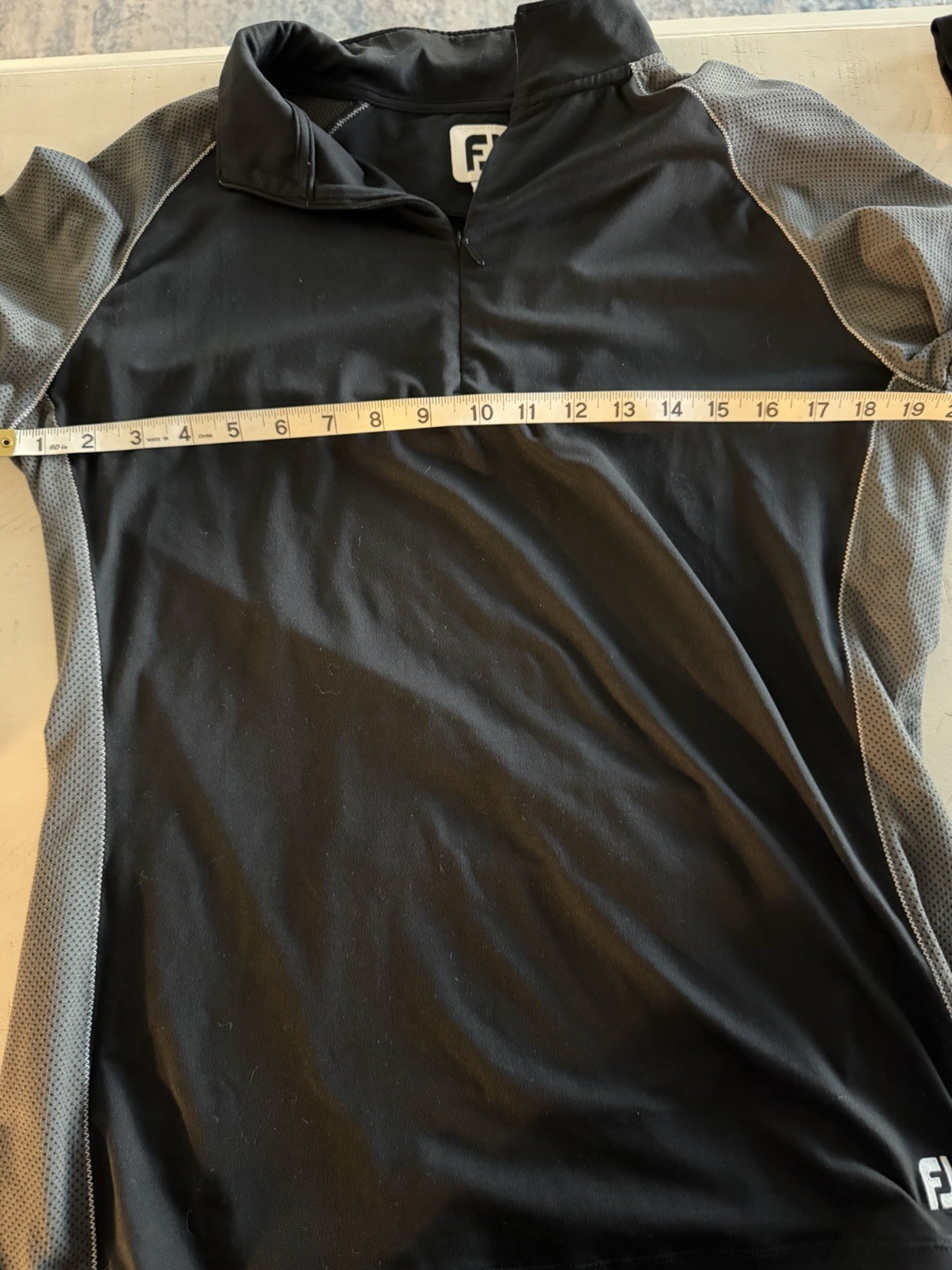 FootJoy FJ Men’s Medium 1/4 Zip Golf Pullover Black Gray Performance Stretch