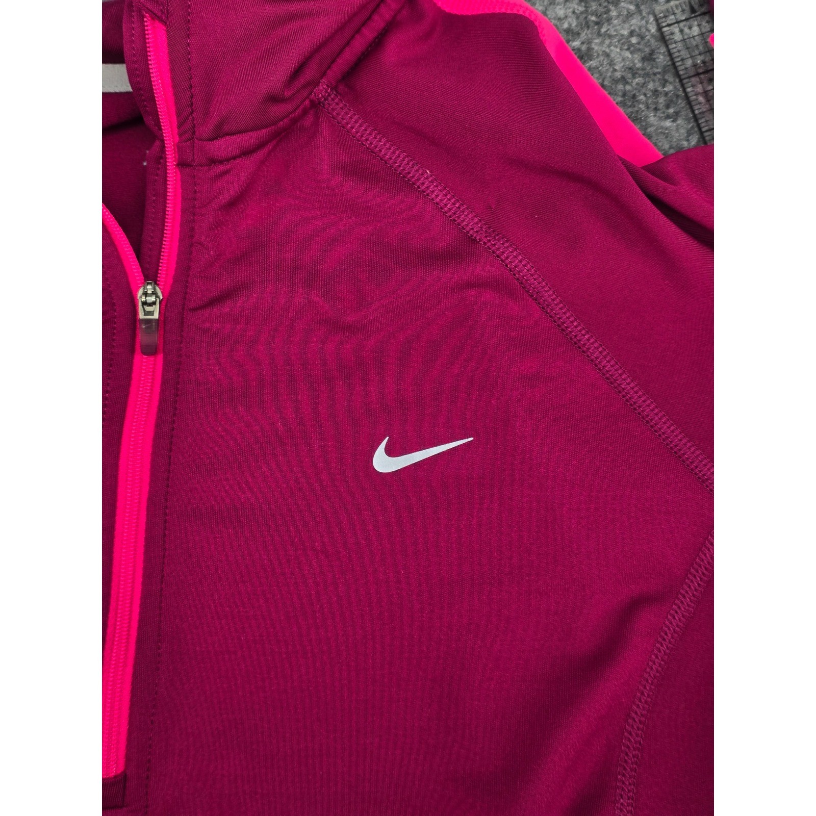 Nike Dri-FIT Running Pullover Women’s L Raspberry Pink Quarter Zip Thumbholes