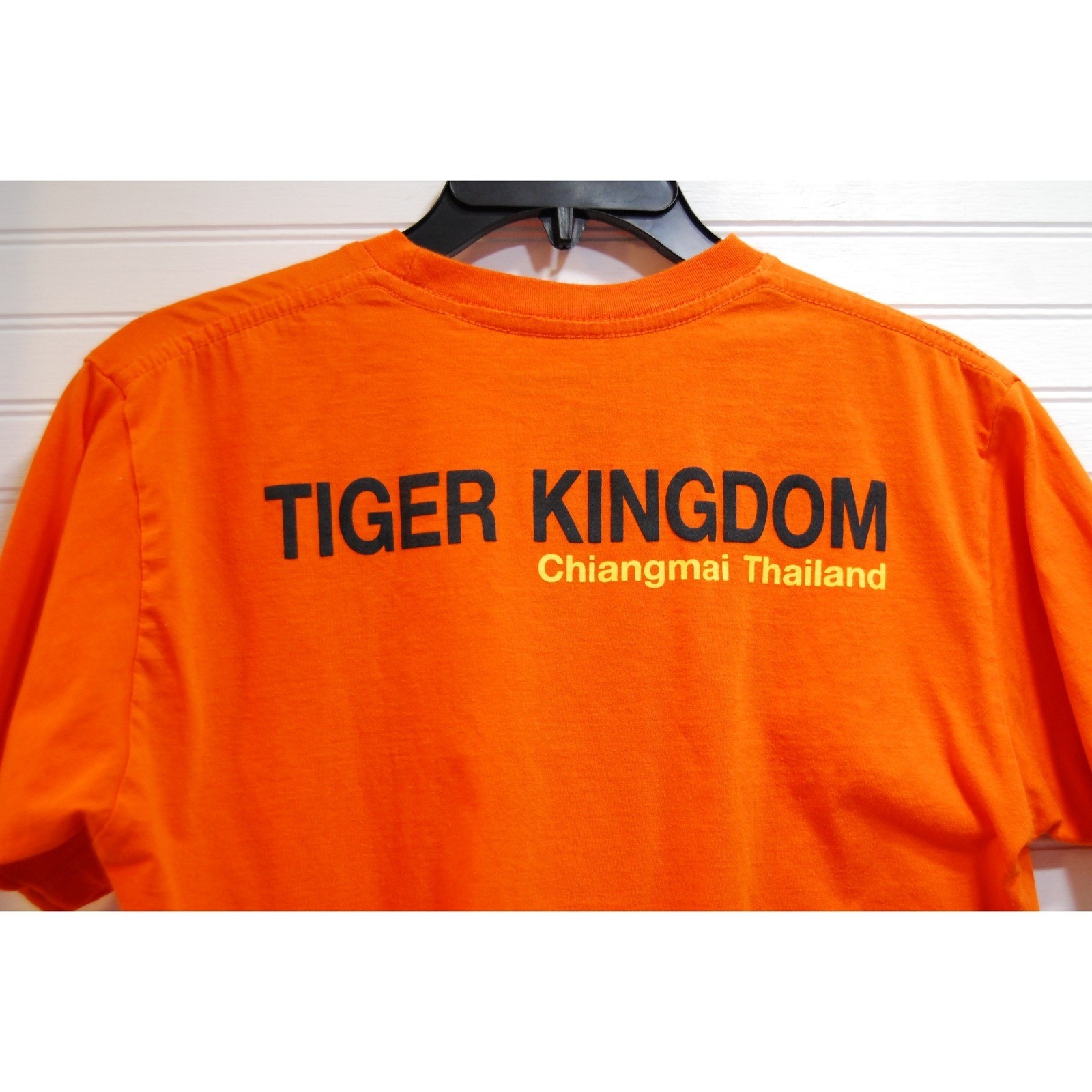Tiger Kingdom T-shirt Men’s Size Small Thailand puffy print Graphic tee