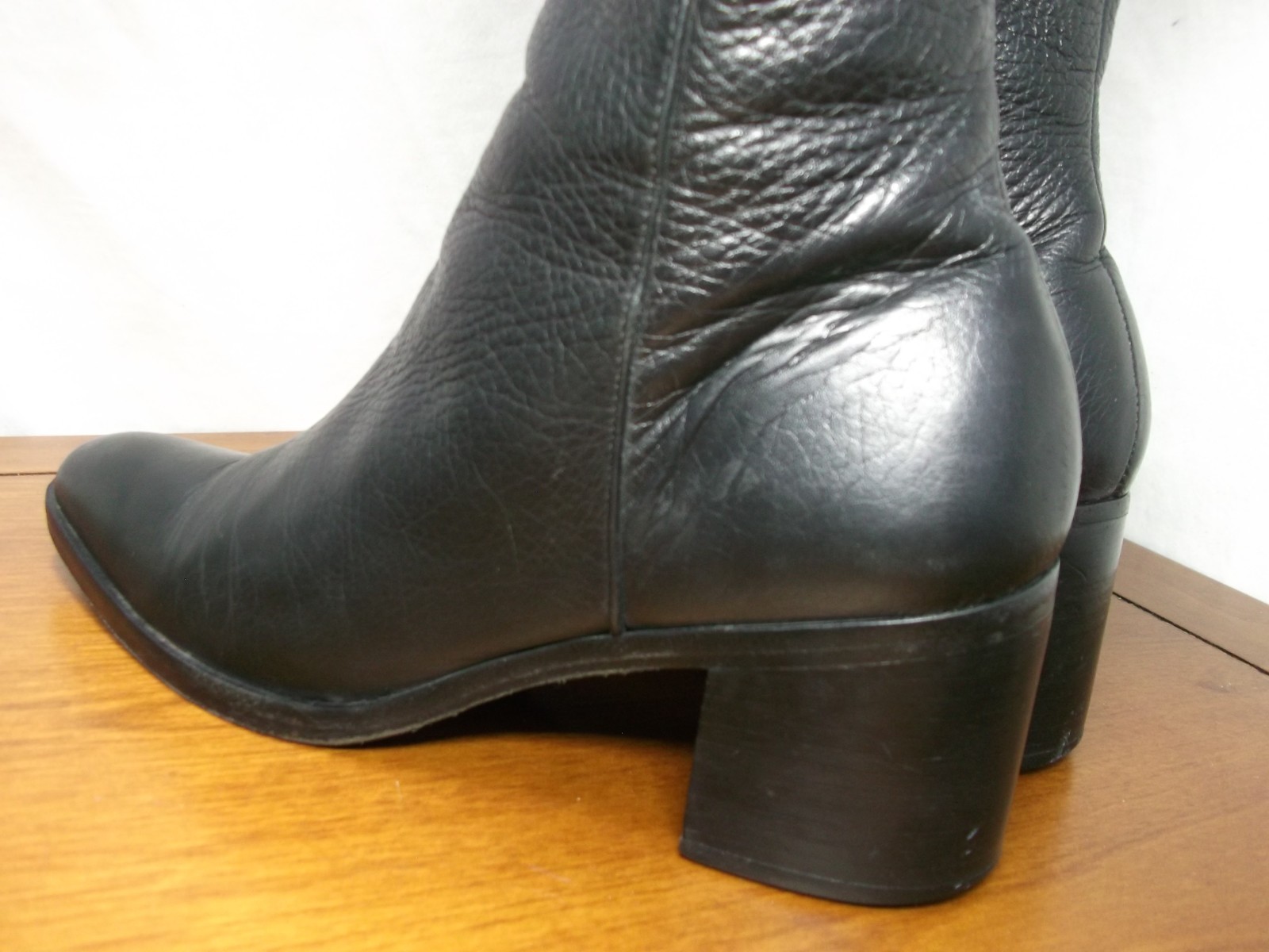 BCBG MAXAZRIA Women’s Sz. 6 B/ 36 EU/ 2.25 in Block heel 14in Riding Boots