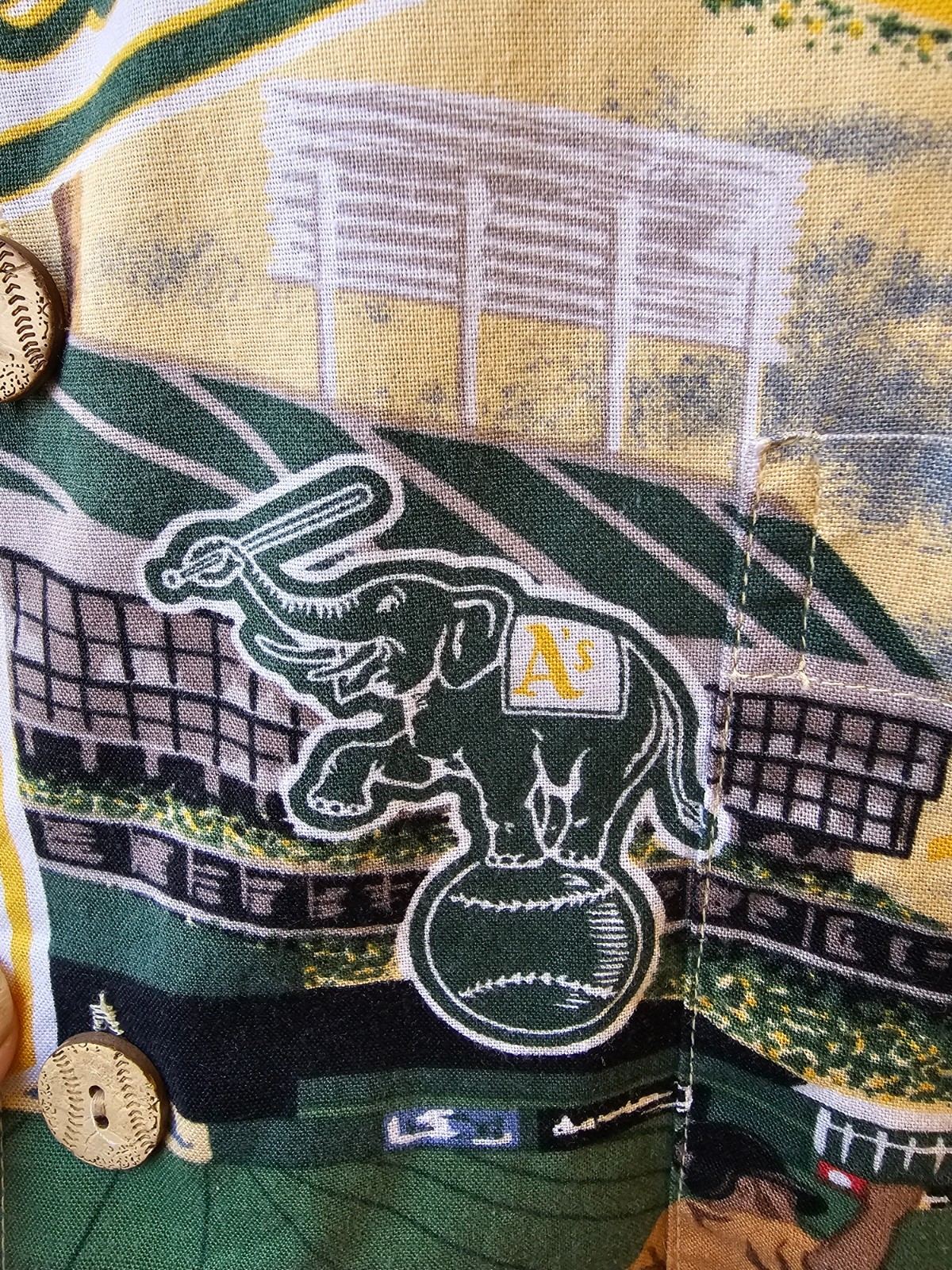 Reyn Spooner Oakland A’s Athletics MLB Baseball Hawaiian XL Shirt 100% Cotton