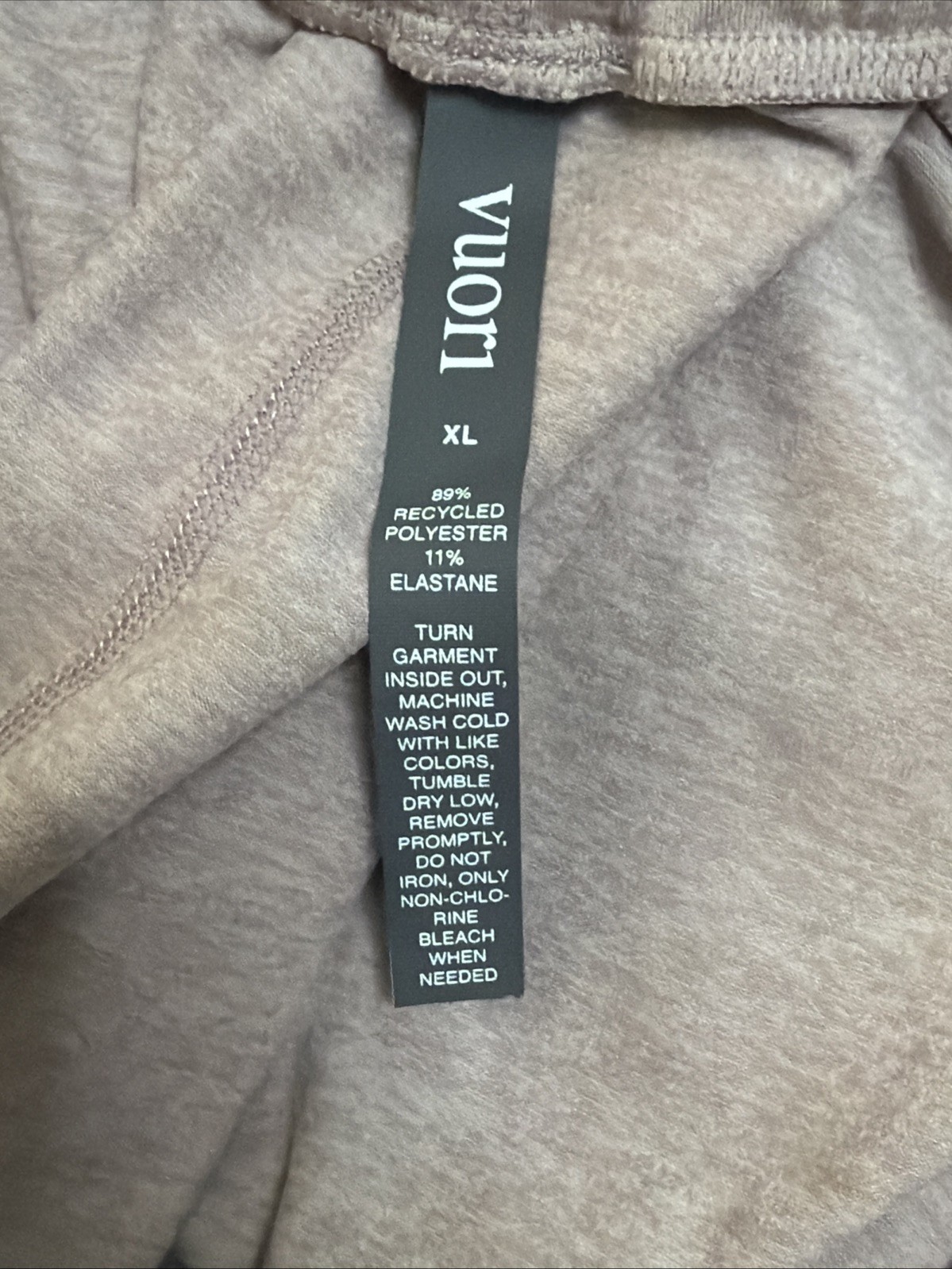 See Pictures VUORI Women’s Performance Jogger Color Ecru Heather Size XL NWOT