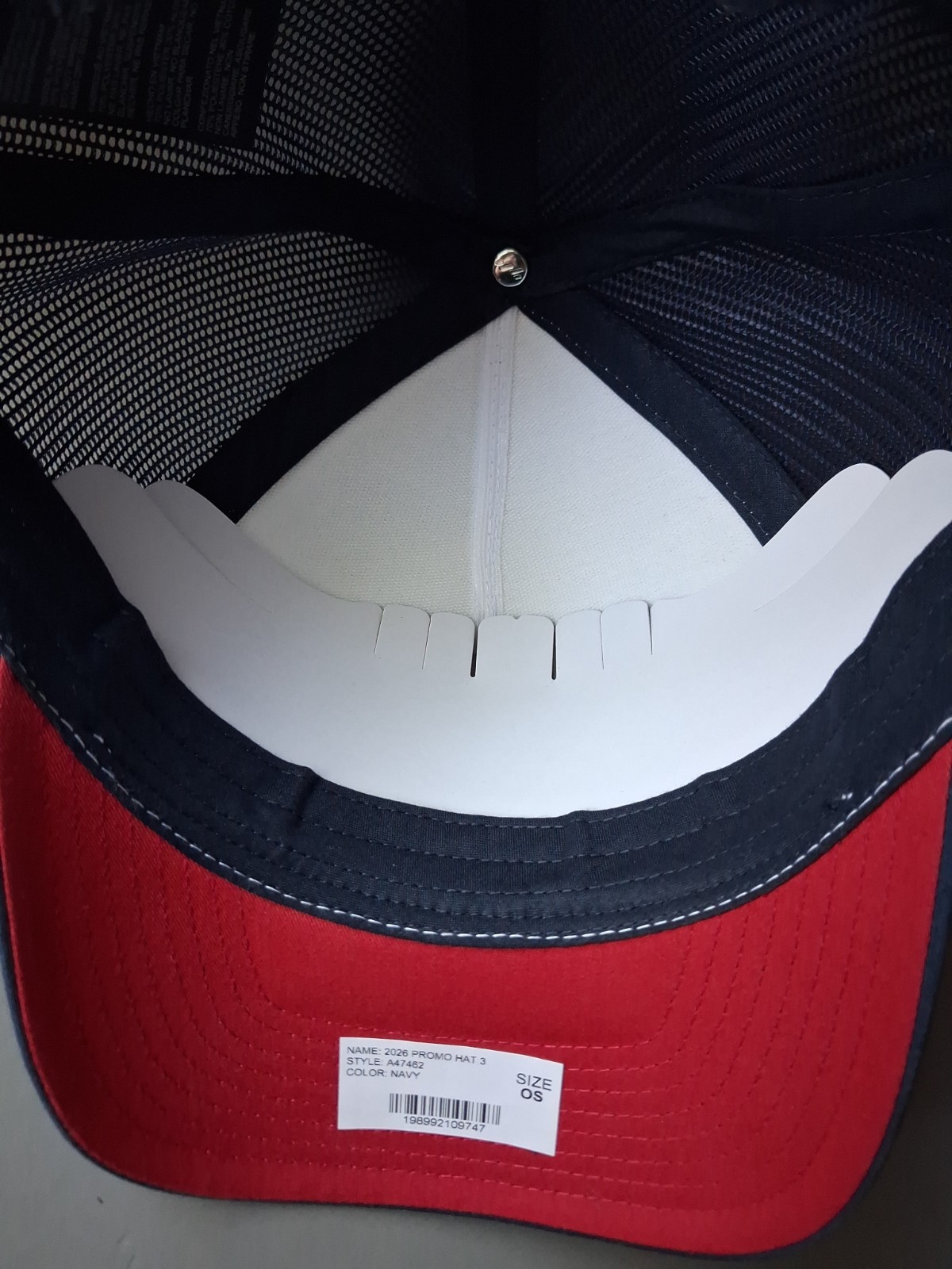 Brand New SNAPBACK- EAGLE – GOLF- Travis Mathew- NAVY – WHITE- RED -California