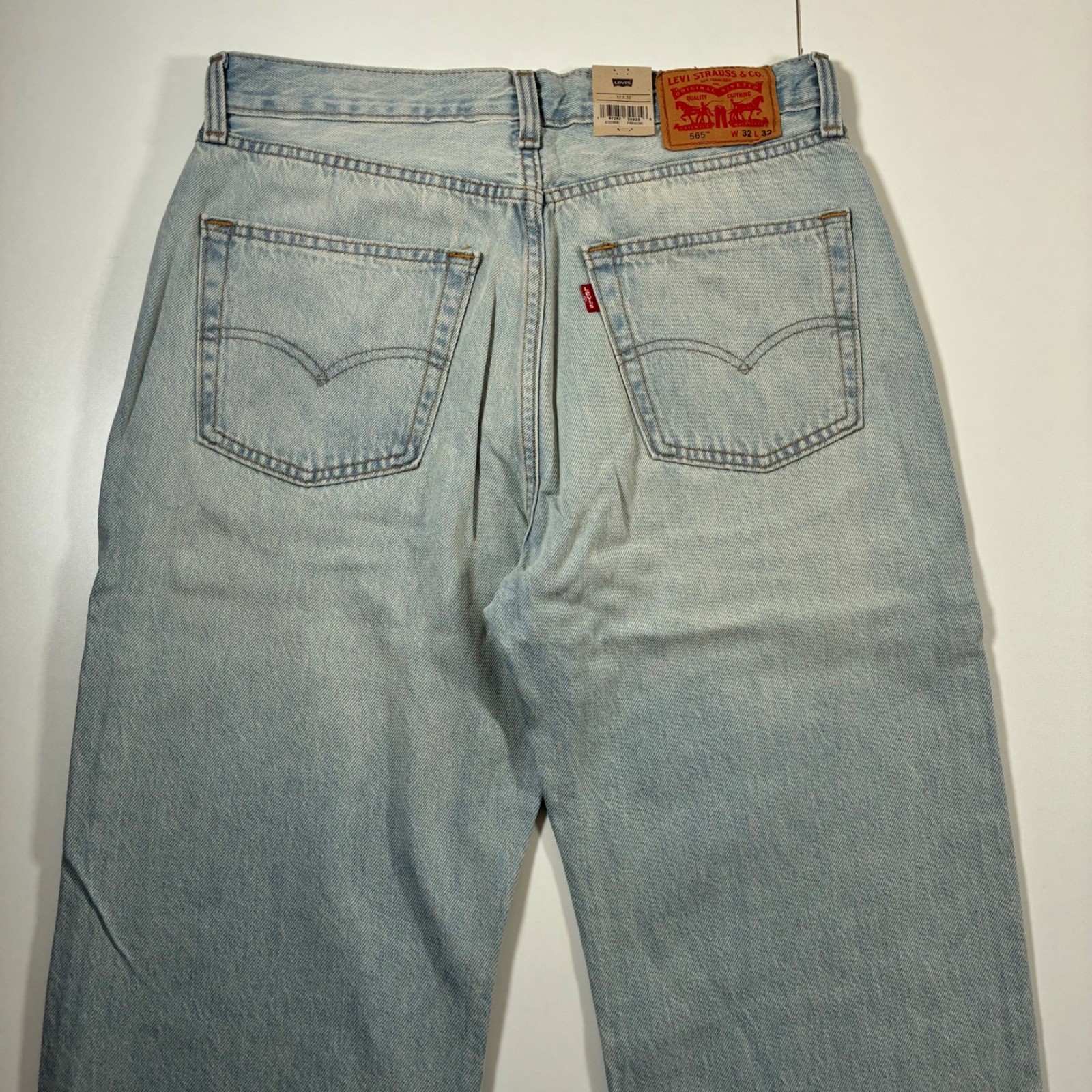 NEW Levi’s 565 ’97 Loose Straight Jeans Mens 32×32 Light Wash Denim A72210001