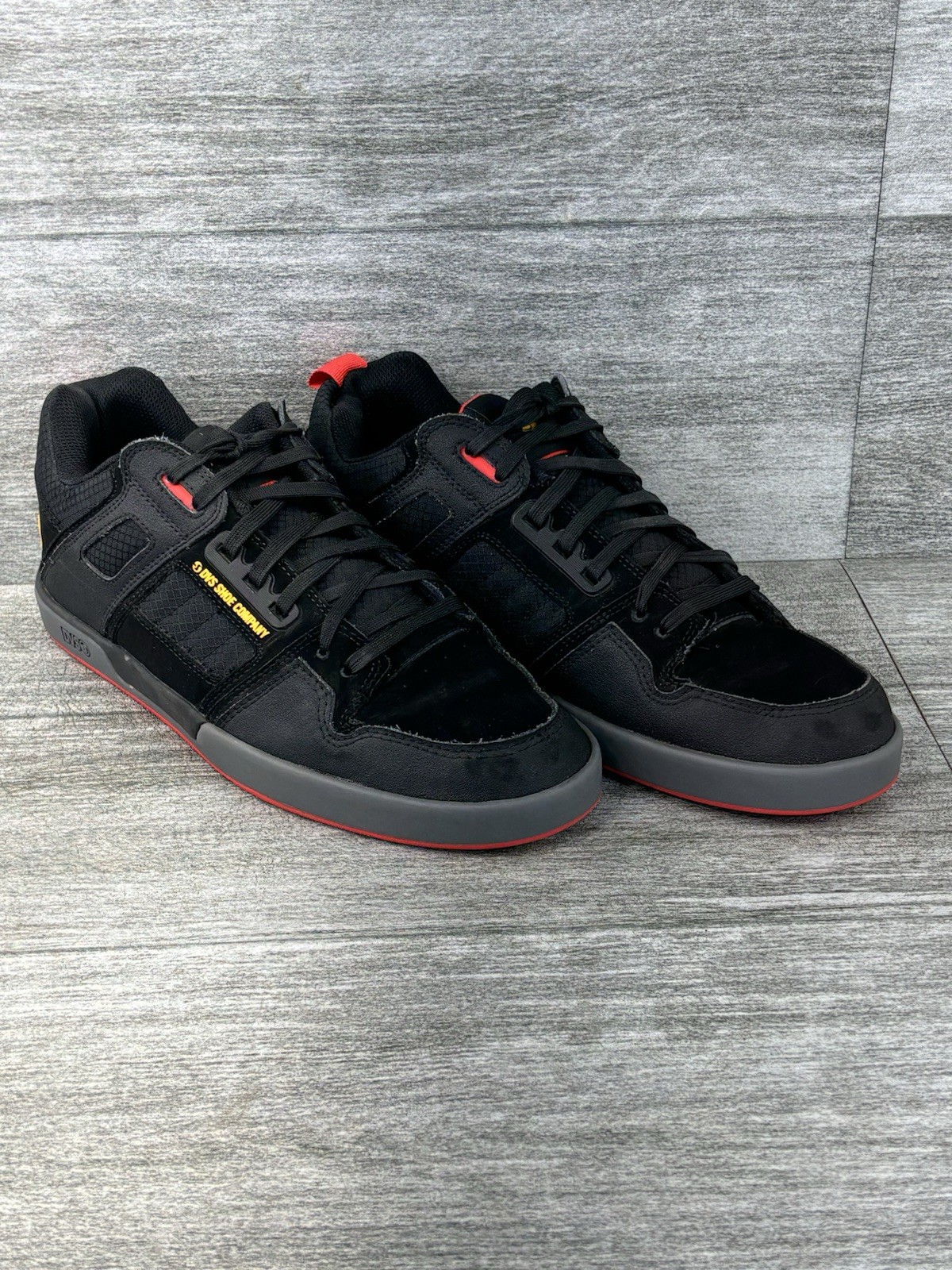 DVS Shoe Company Comanche 2.0+ DVF0000323 Black Skate Mens 12 Red Skater Sneaker