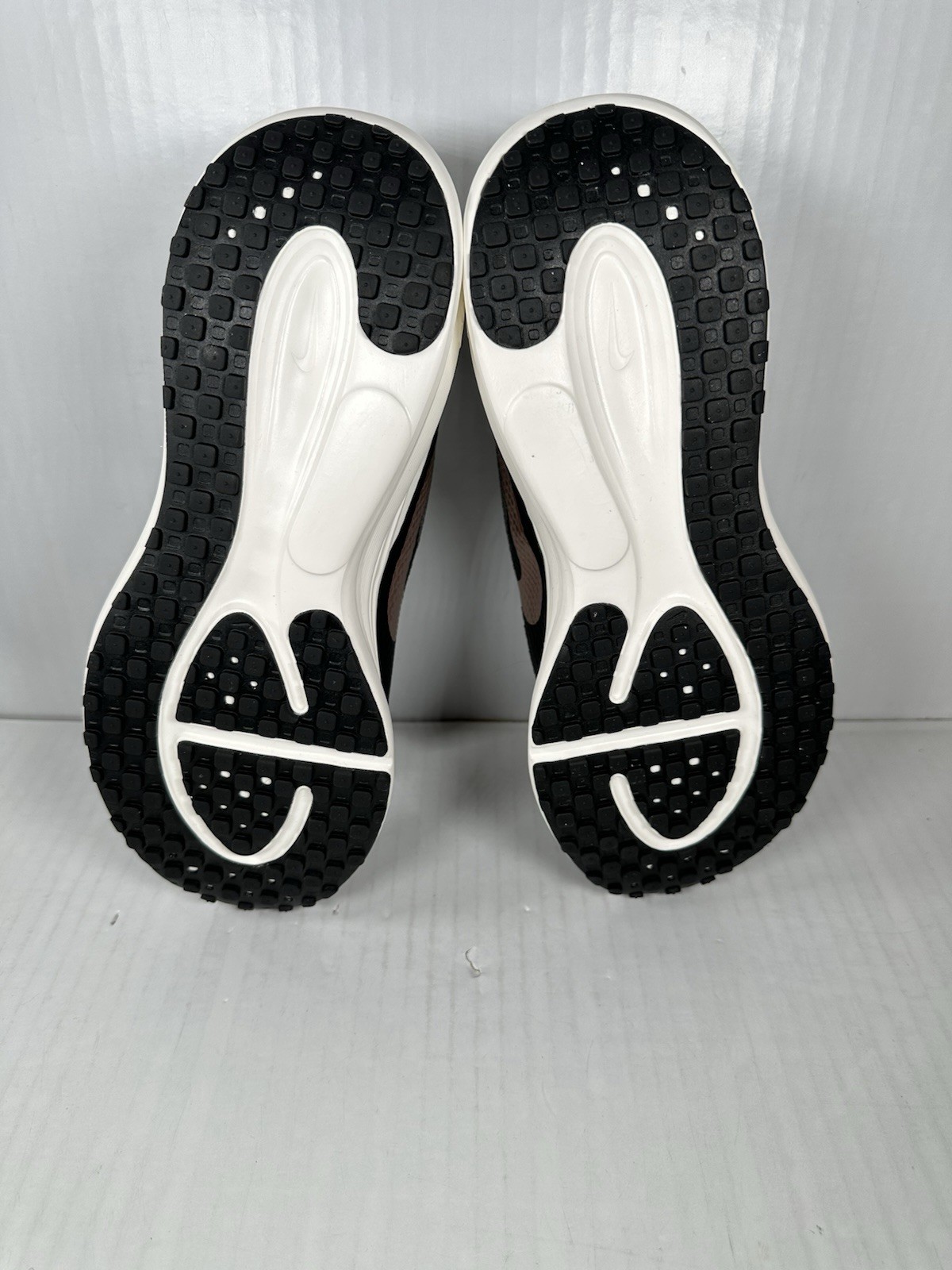 Size 7 Nike Revolution 8 Ash Black Womens Shoe Athletic Running HJ8485-200 NEW