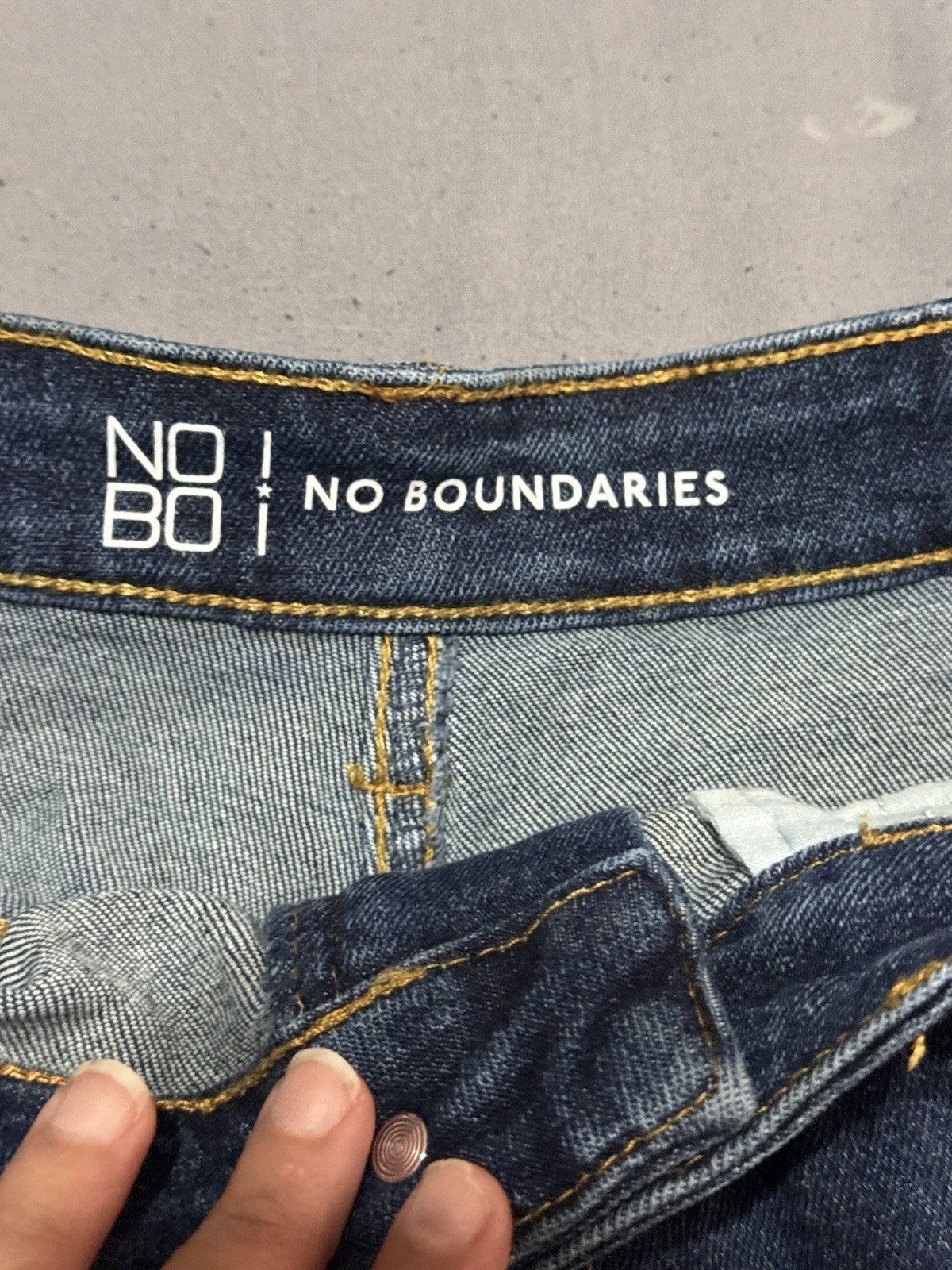 No Boundaries Juniors Mid Rise Distressed Denim Cut Off Shorts Blue Size 13