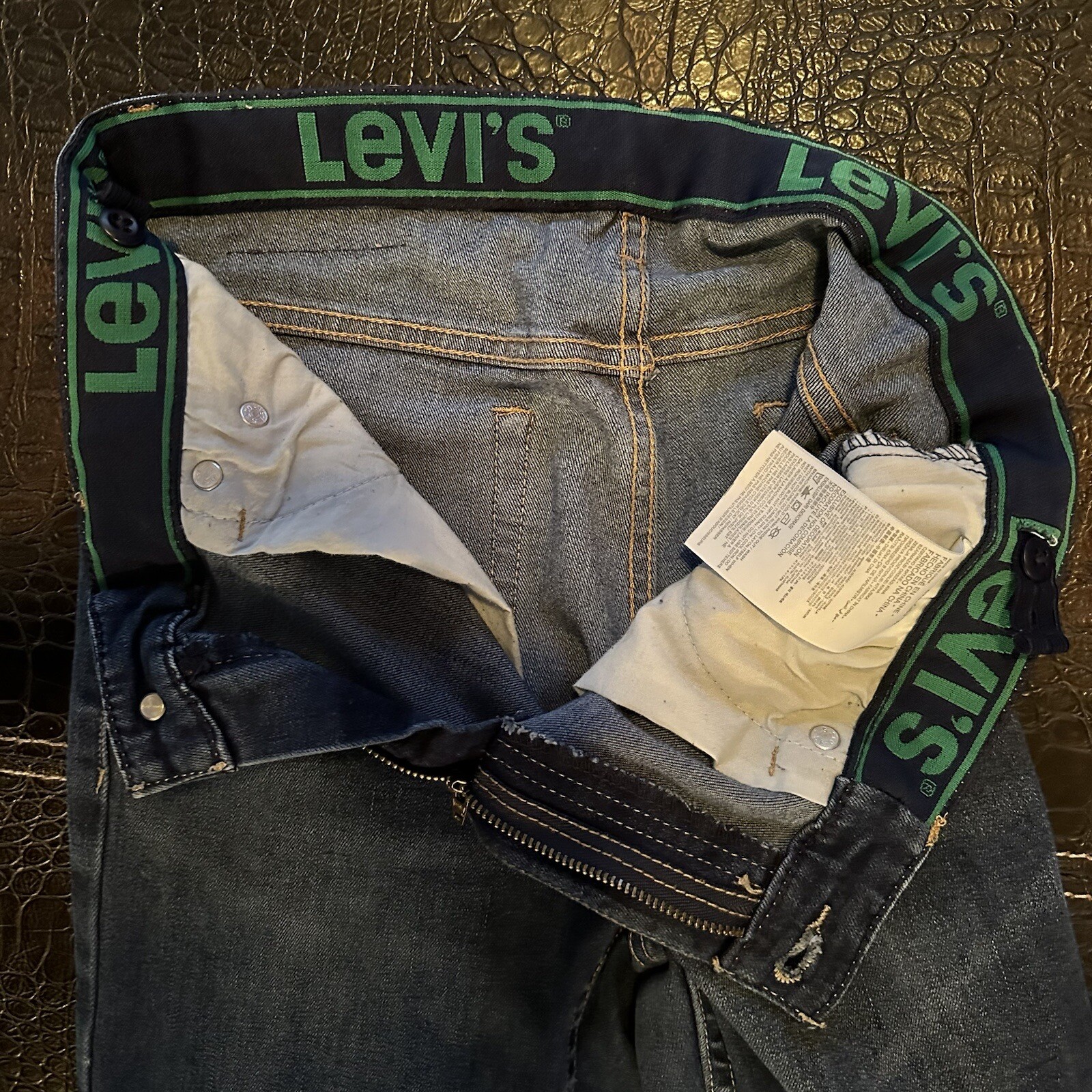 LEVI’S Women’s Blue Jeans 511 Dark Wash Elastic Waist TAG SIZE 16 Reg 28×30