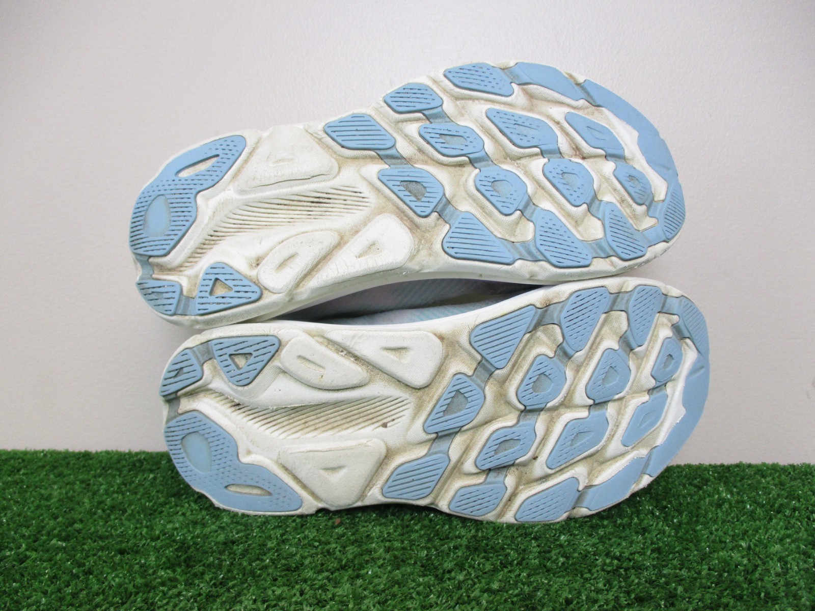 Hoka Clifton 9 Shoes Womens 9.5 Green Purple White Track Road Running Cushion *