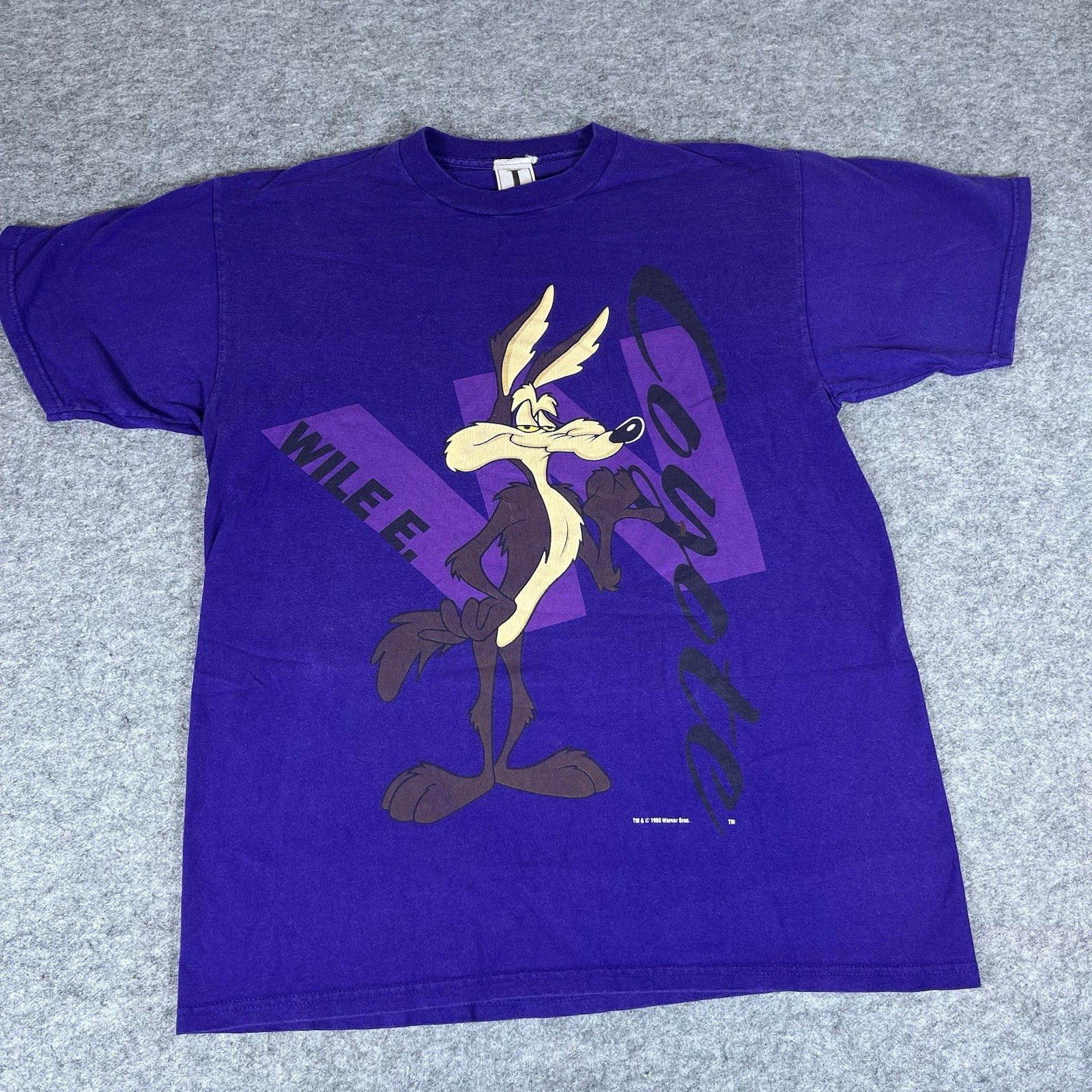 Vintage 1992 Wile E Coyote Looney Tunes Purple Tee Made USA Jostens L