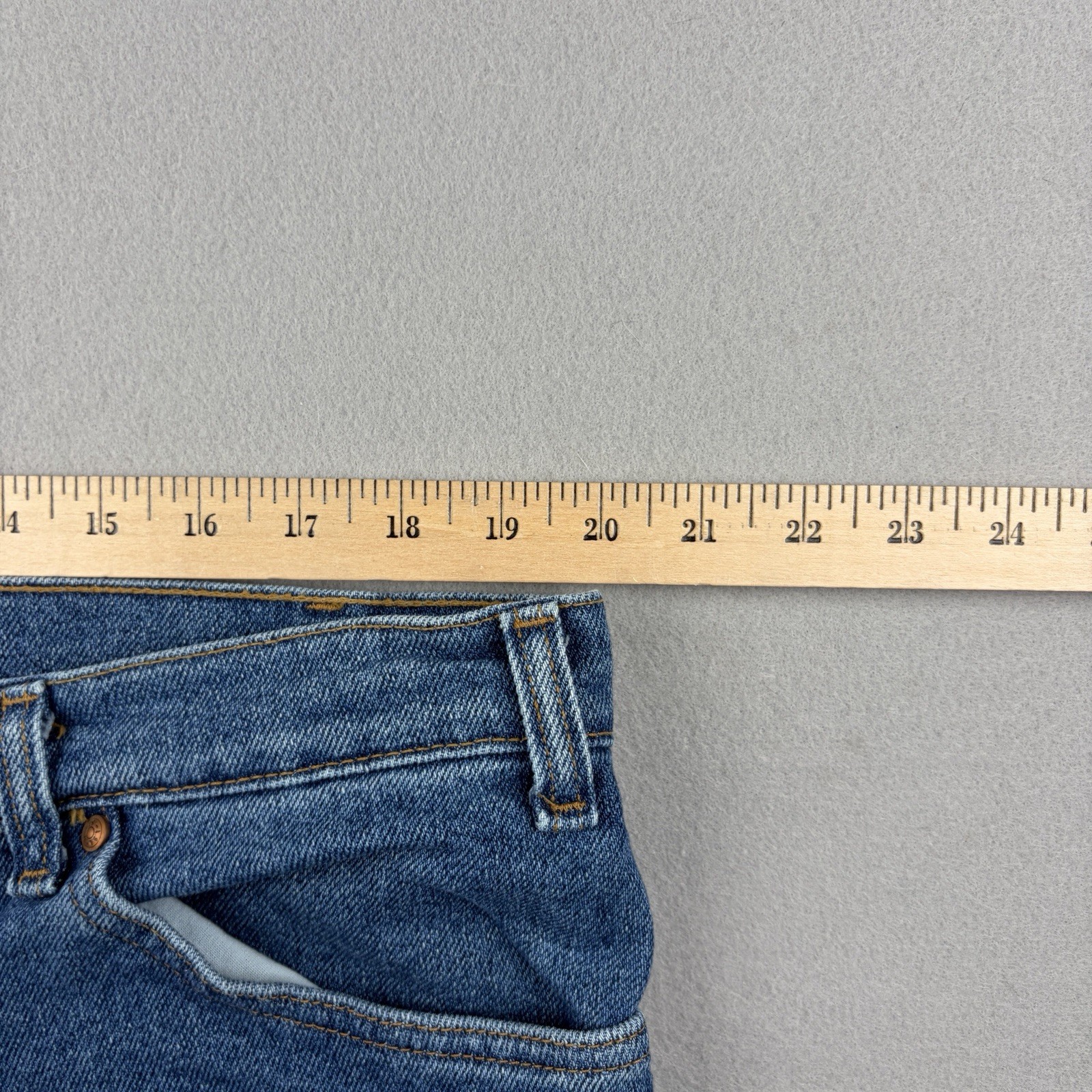 Vintage 1998 Levi’s 540 Orange Tab Jeans Men’s 40×30 Made in USA Relaxed Fit