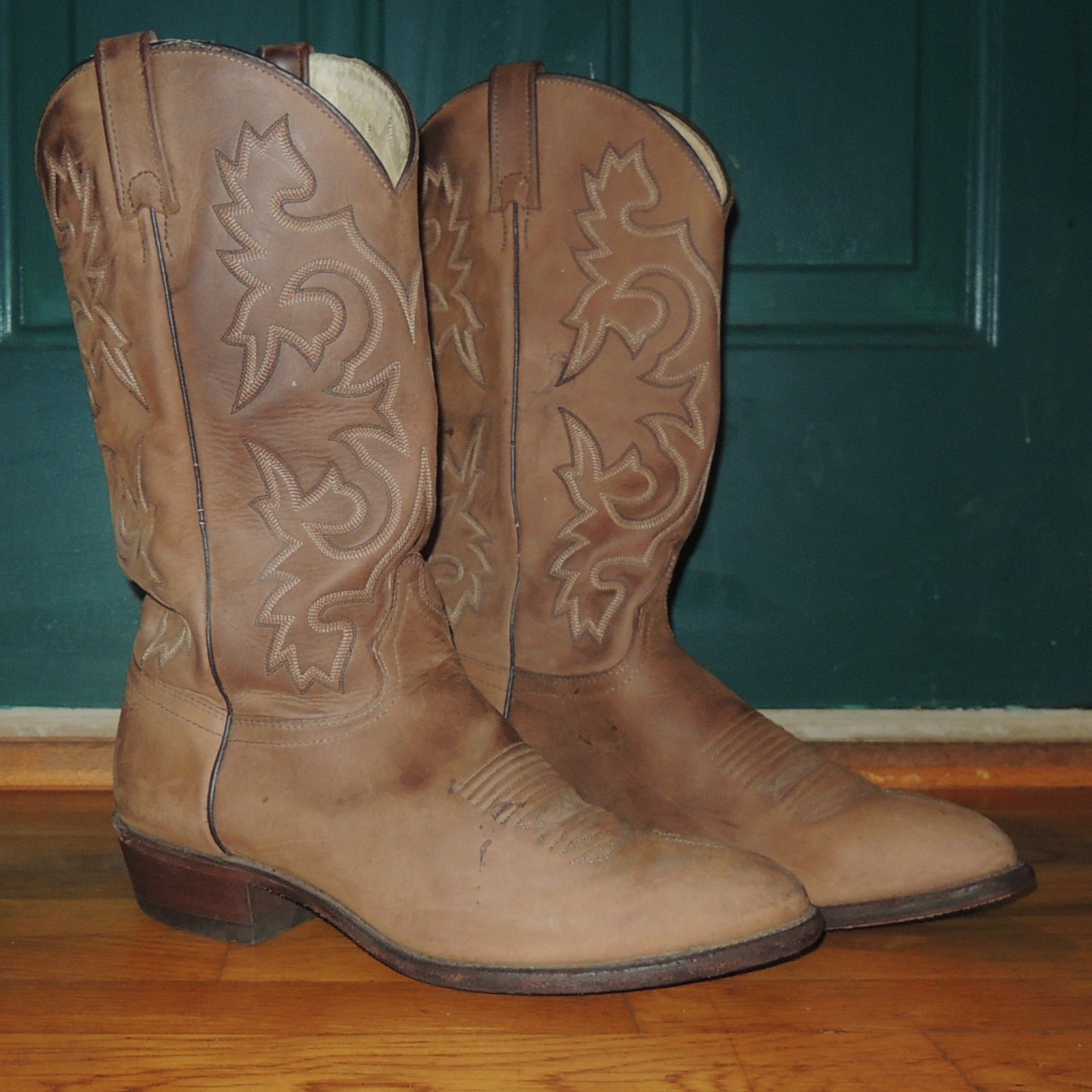 J. Chisholm men’s western boots Size 10.5 EE Leather Made in USA Good condition