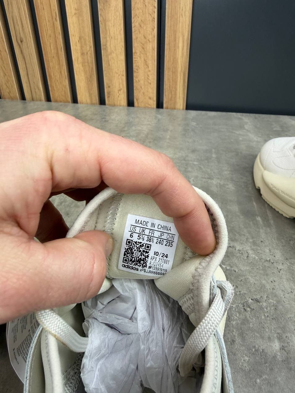 Y-3 Kaiwa JQ2454 Beige Sneakers Size 38 2/3