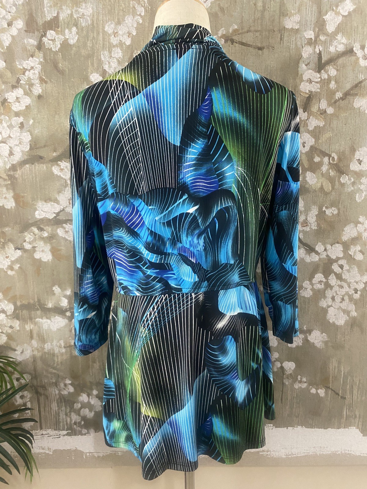FRANK LYMAN DESIGN Blue Black Artsy Open Front Sharkbite Cardigan Sweater Top 12