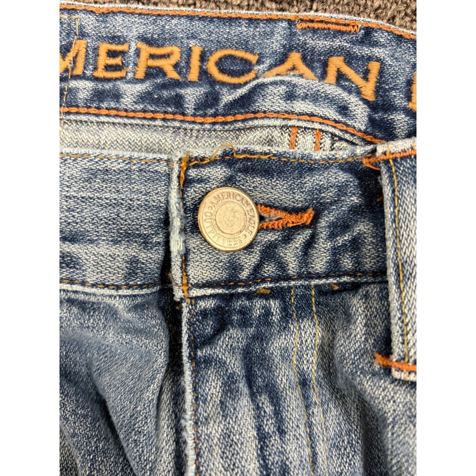 American Eagle Outfitters Mens Loose Fit Light Wash Denim Jeans 28×30 Blue