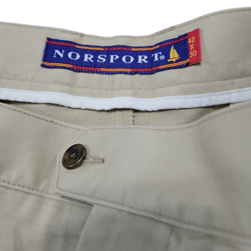 Norsport Pants Size 42 W42″ x L29″ Smart Finish Chino Pants Straight Leg Pleated