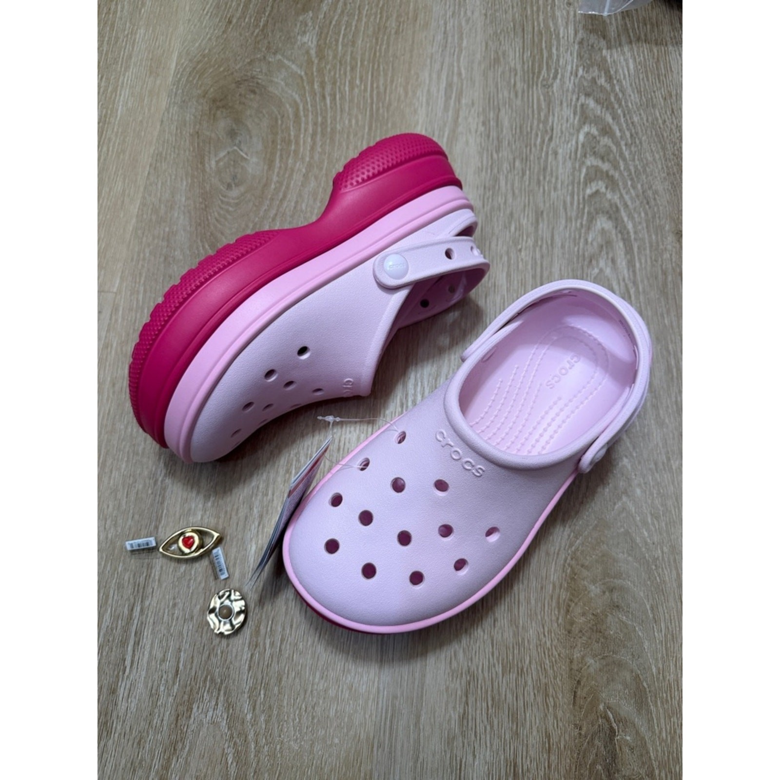 NWT Crocs Classic Stacked Clog Dragonfruit with FREE JIBBITZ Sz W6 M4