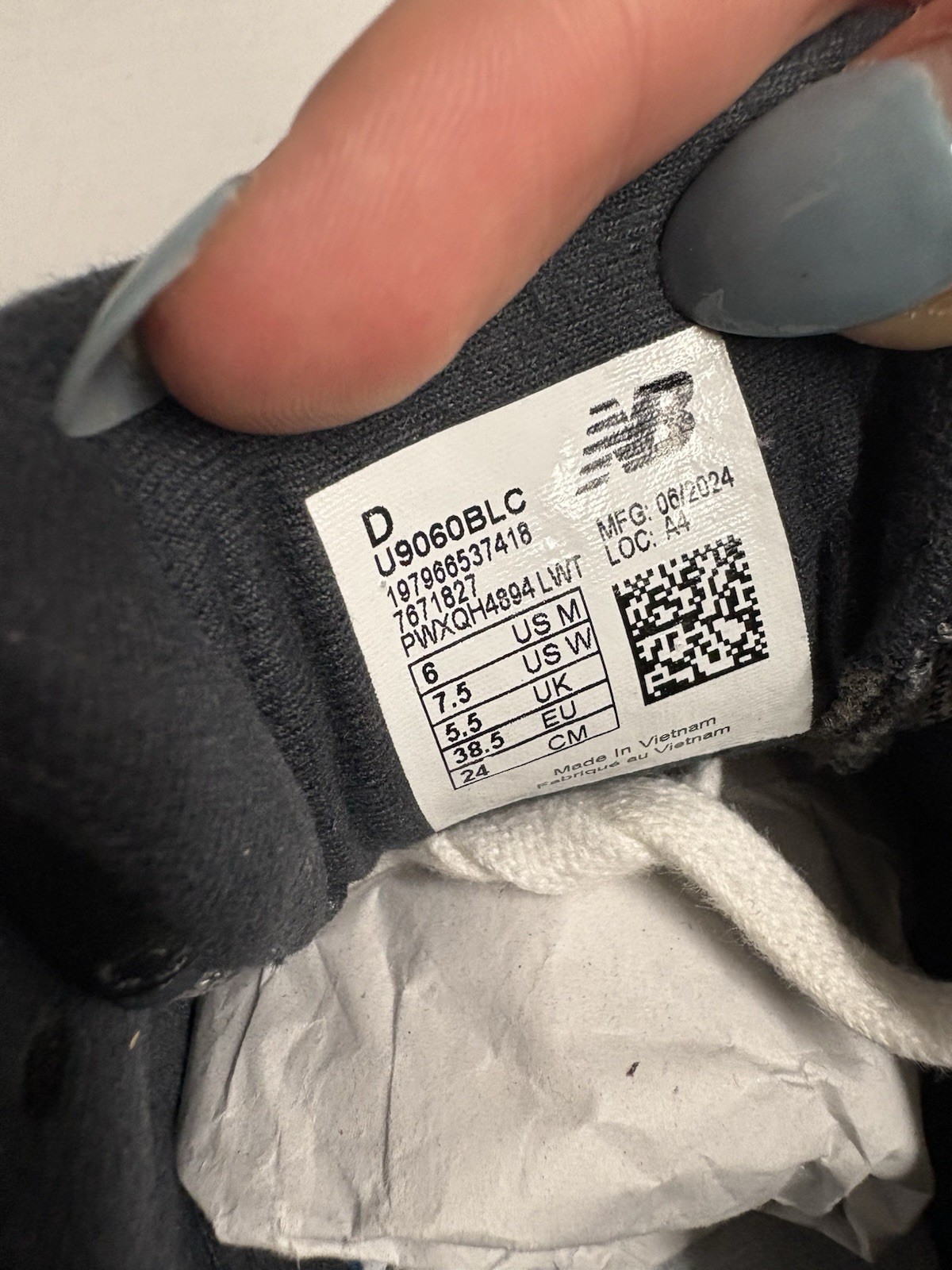 WORN New Balance 9060 ‘Black Phantom Magnet’ U9060BLC Size 6 NO BOX