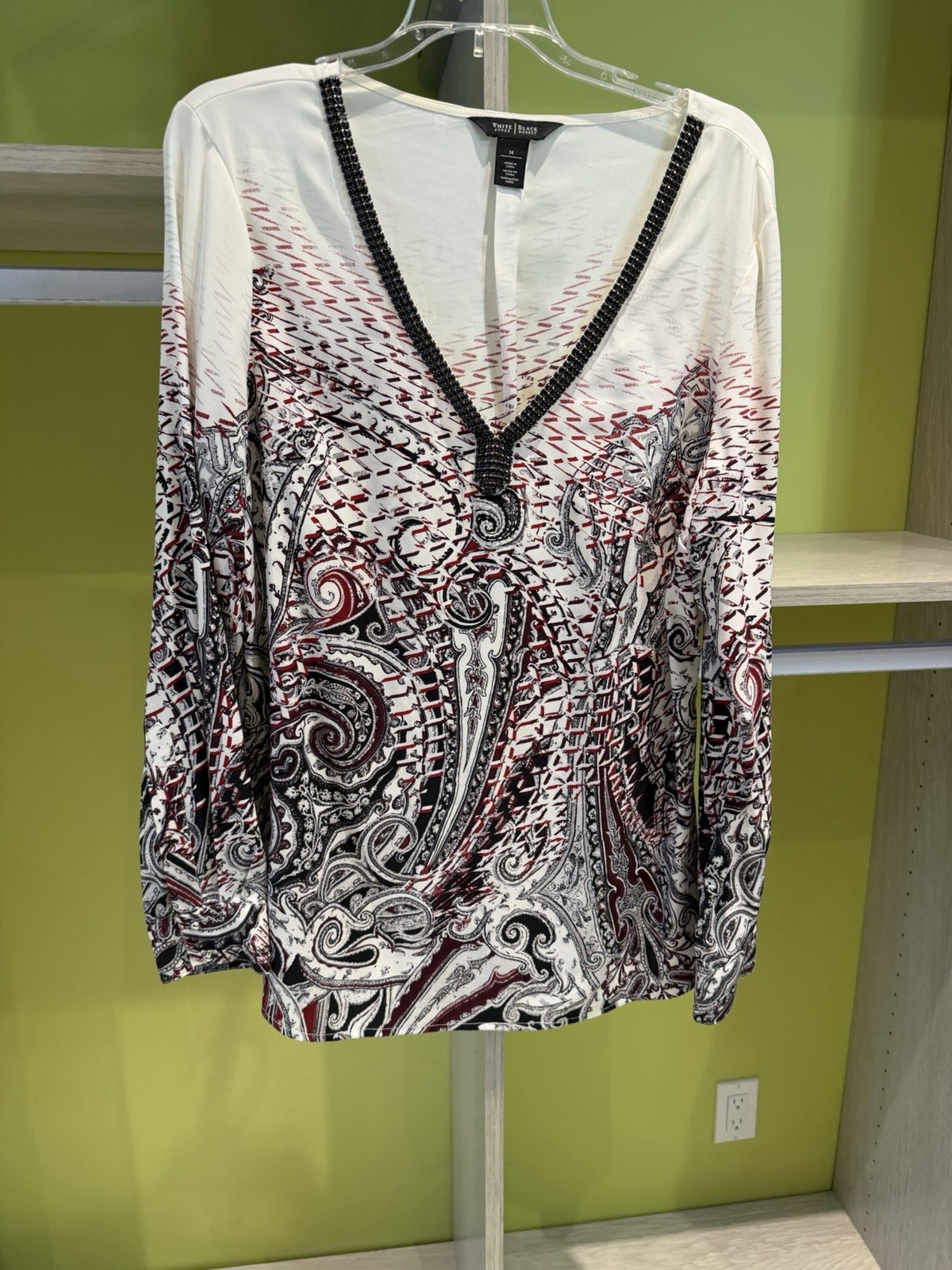 Black House White Market V Neck Size 14 White And Red/black Pattern