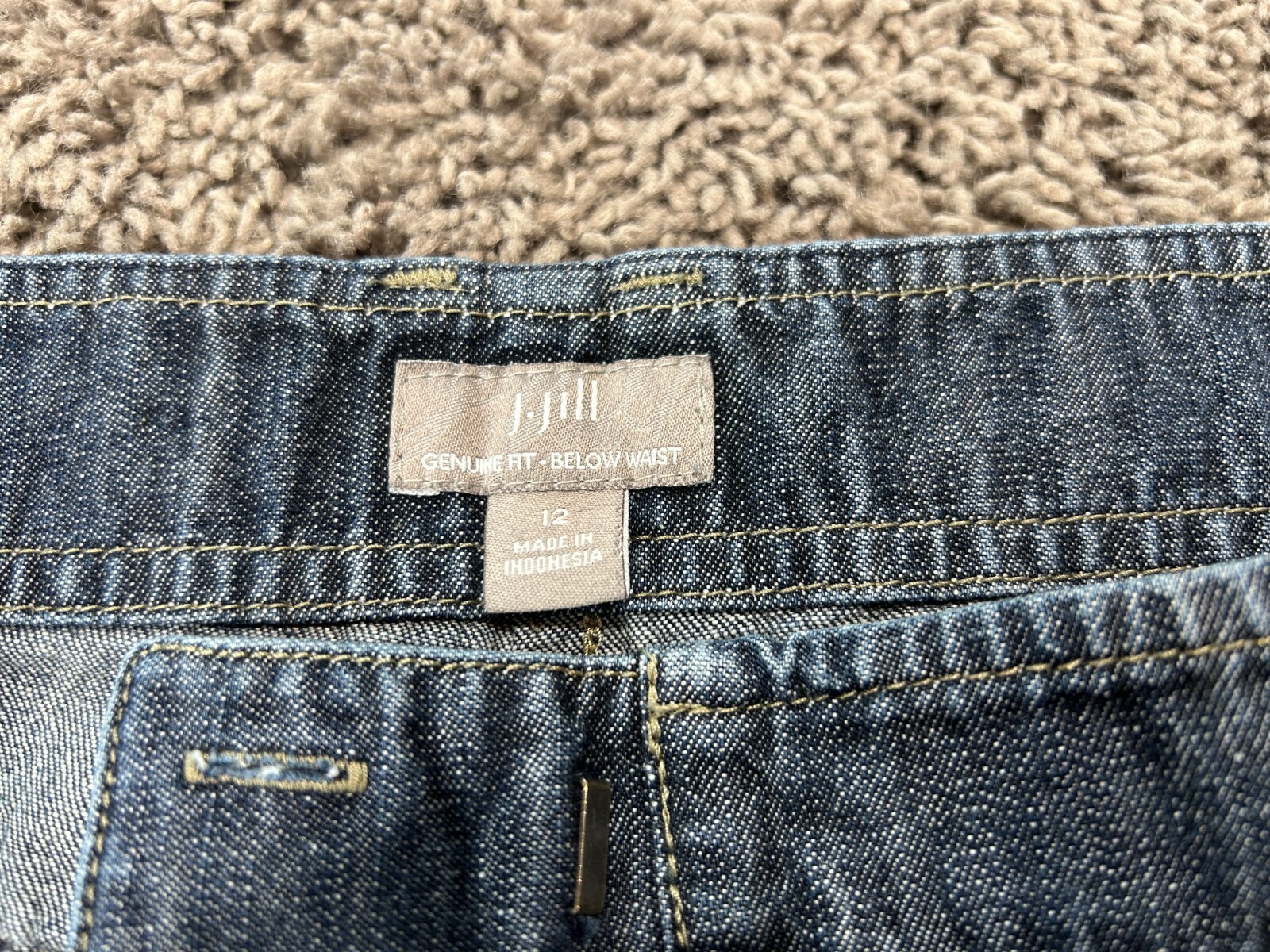 J.Jill Jeans Women’s Size 12 Blue Genuine Fit Below Waist Wide Leg (Act 33X30″)