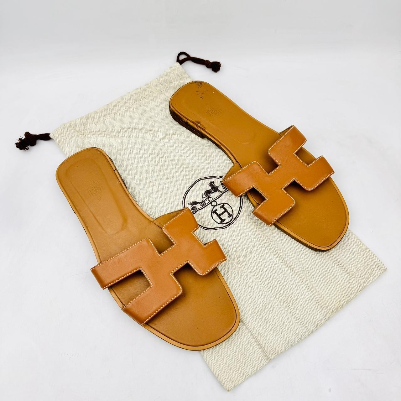 Hermes Oran H Slide Sandals Gold Tan Leather Womens EU 41 US 10.5 Italy Luxury