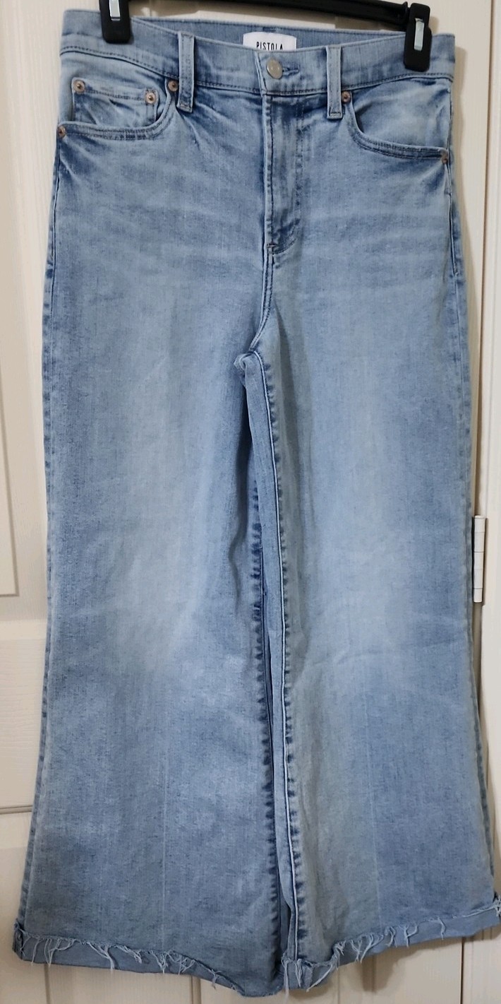 Pistola Womens Izzy HighRise Wide Leg Crop Jeans, Size 27 Great shape Inseam 26