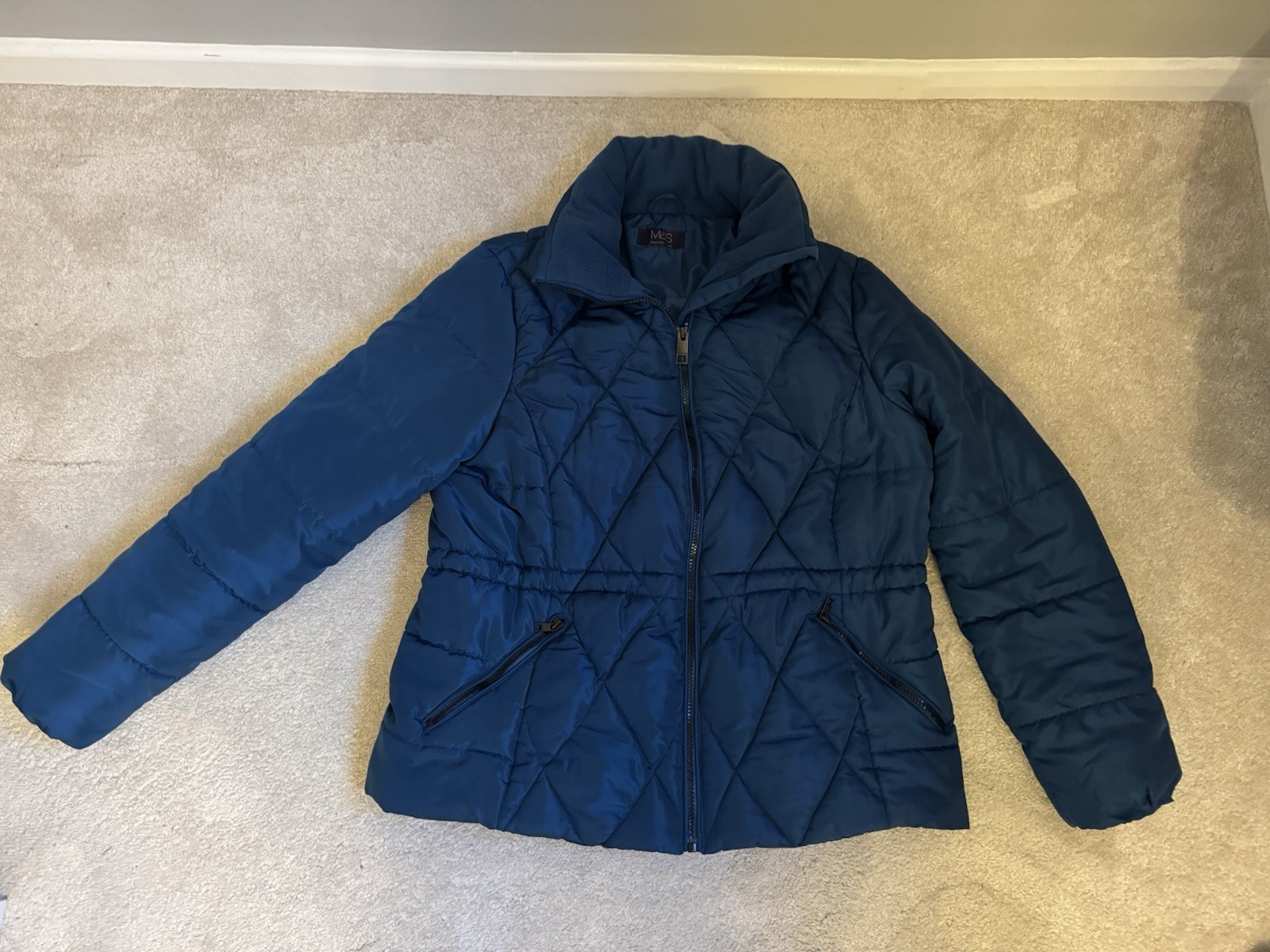 M&S DARK MARINE PADDED ZIP FRONT WARM COAT SIZE 14, CONCEALED PACKAWAY HOOD VGC