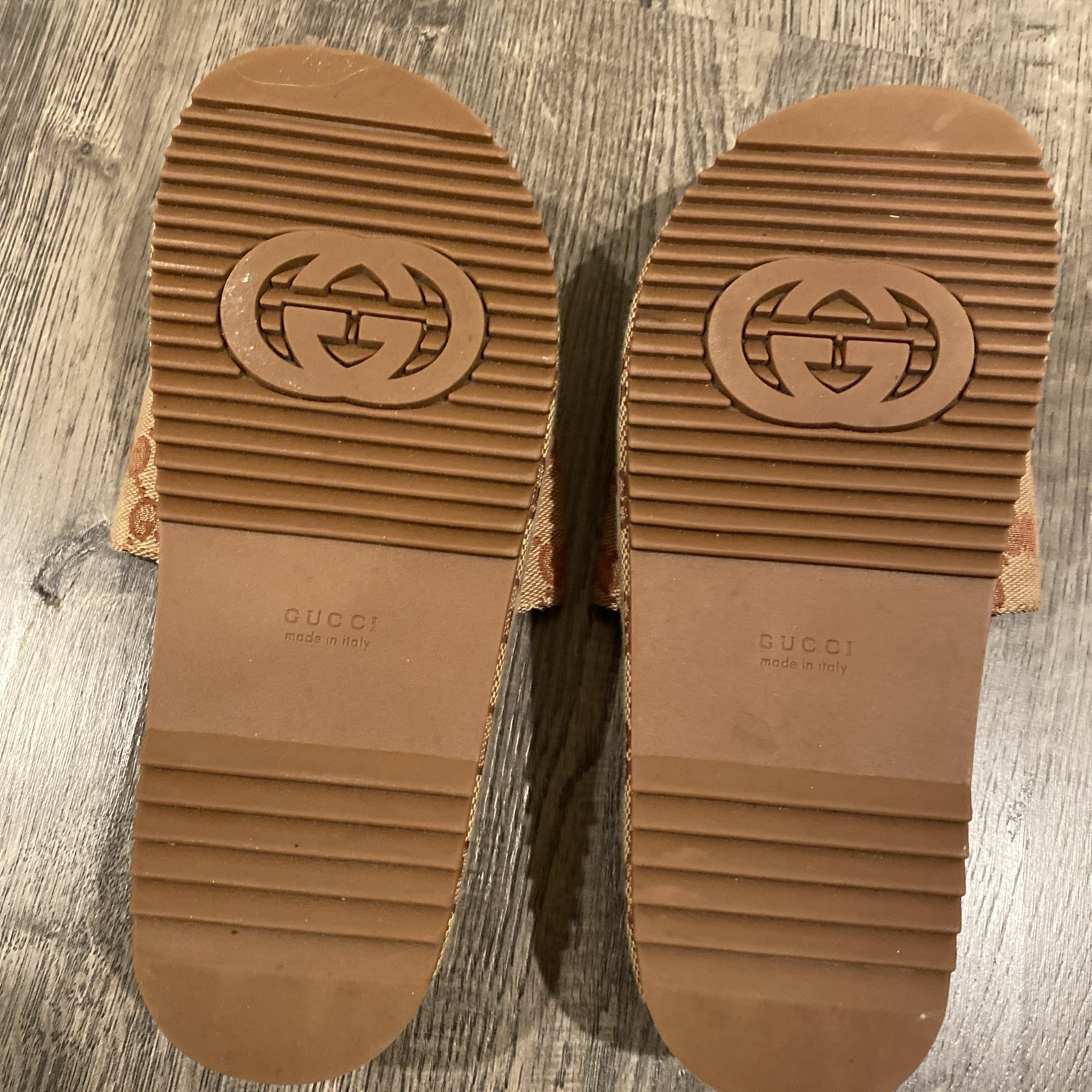 Sz 8 Gucci Angelina GG Supreme Platform Slide Sandals 573018