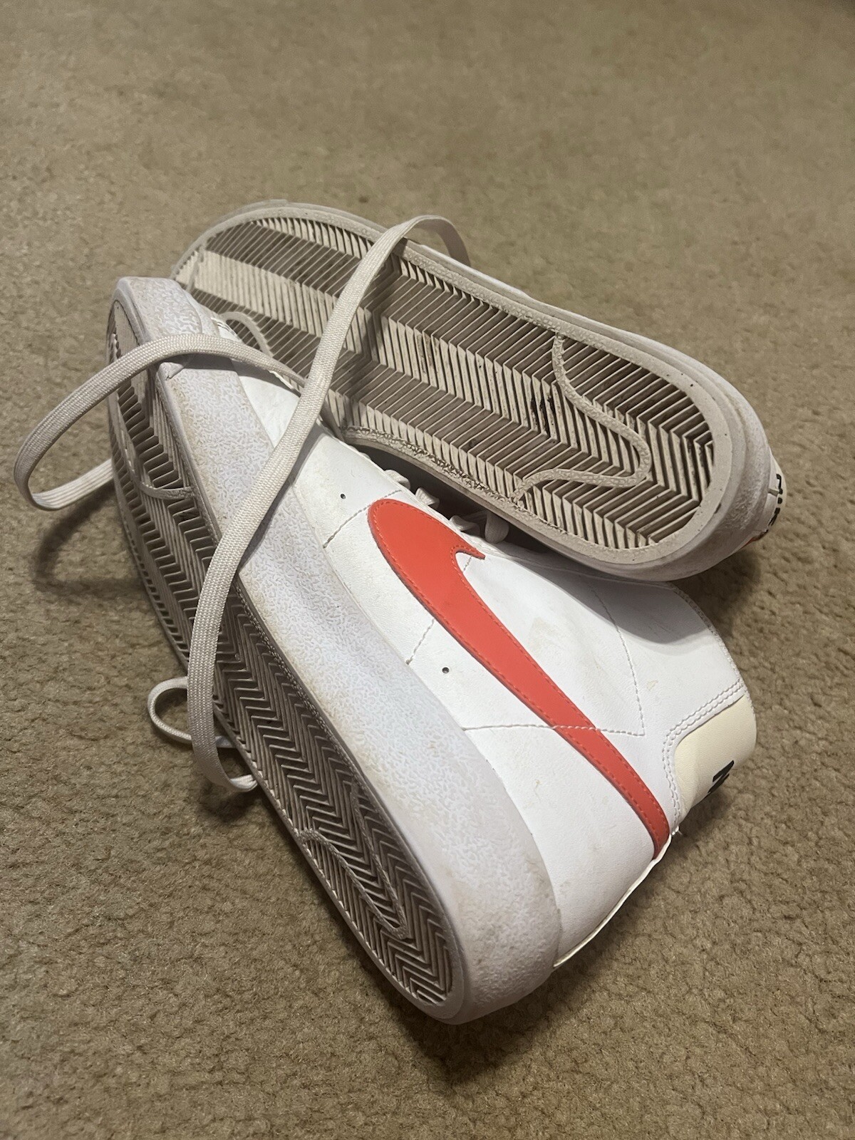 Size 6.5 Y – Nike Blazer Mid ’77 Vintage White Blue Red 2022