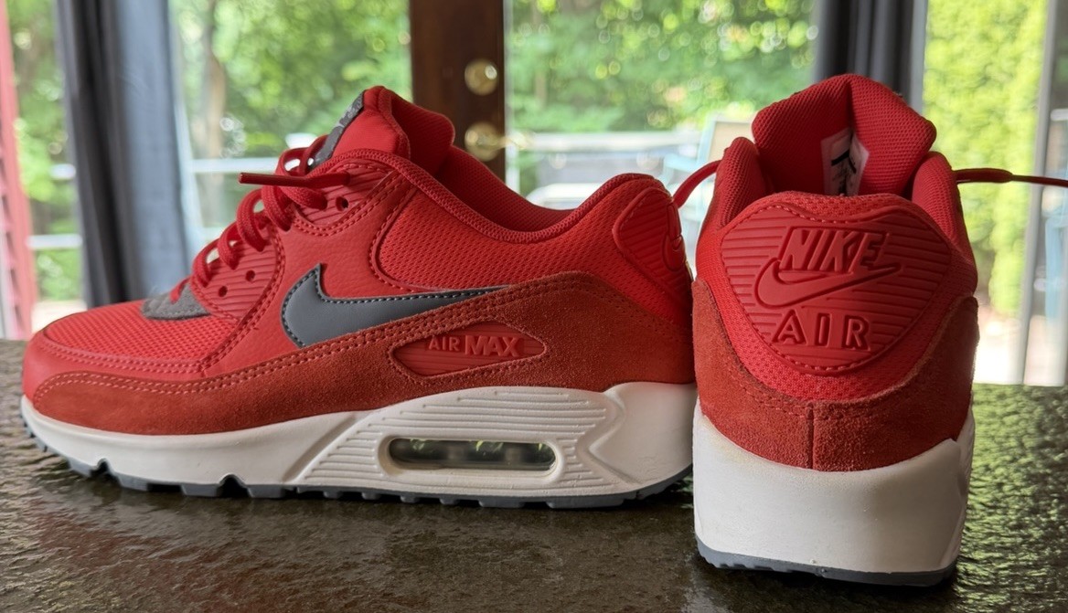 Nike Air Max 90 2016 Woman’s US 7/UK 4.5/EUR 38 Red/Gray
