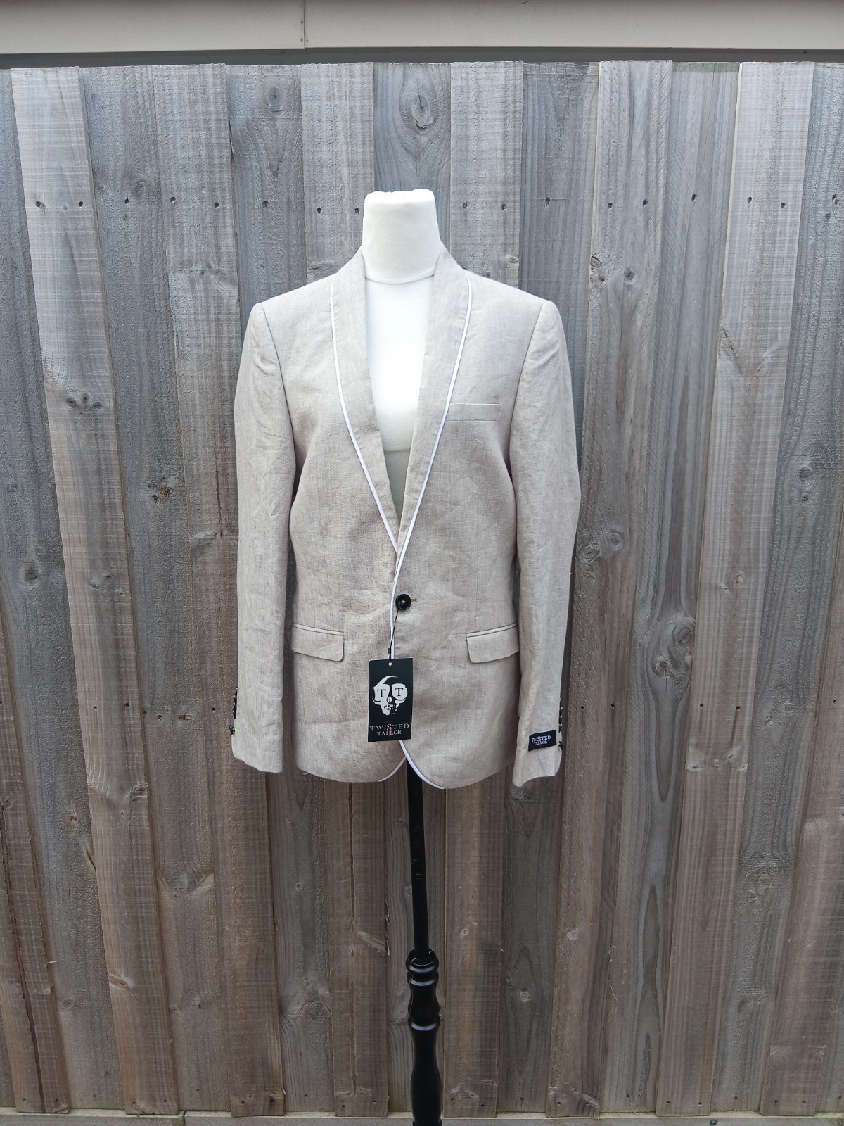 Twisted Taylor Runner Jacket – Stone – Size 38 – BNWT – RRP $280