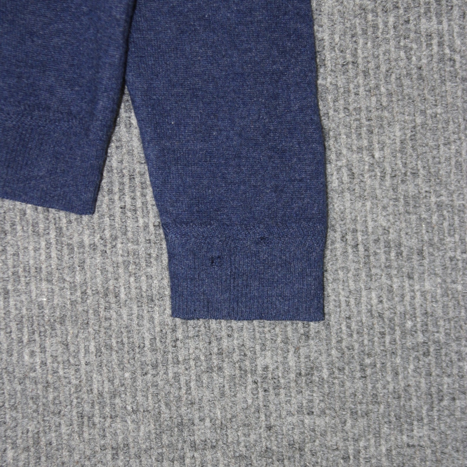 John W Nordstrom V-Neck Sweater Women M Blue 100% Cashmere Long Sleeve