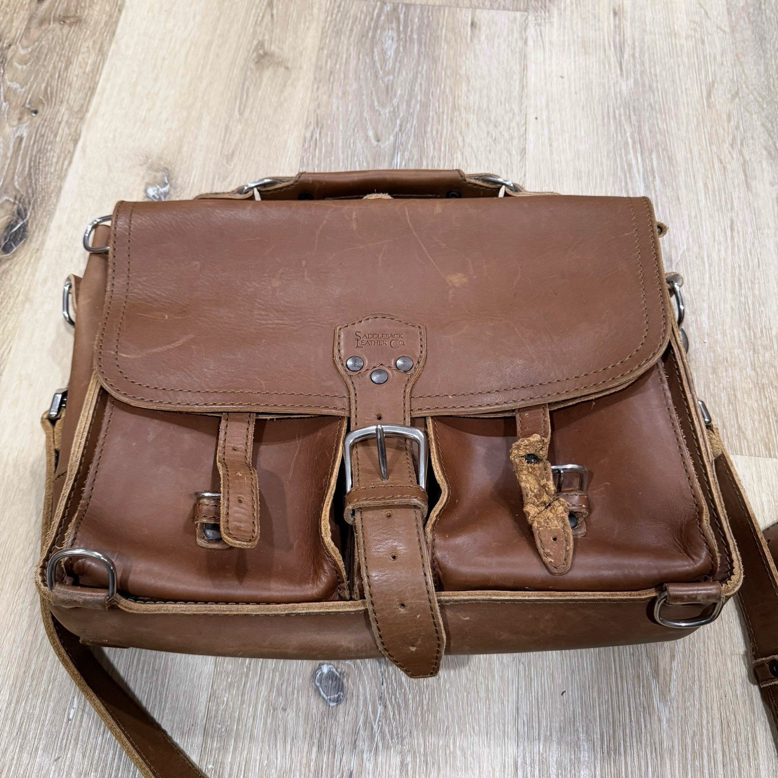 Saddleback Leather Thin Front Pocket Briefcase Chestnut WORN STRAP AND SCRATCHES