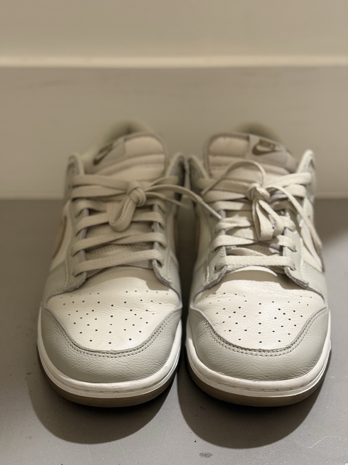Nike Dunks Low Size Men’s 11 Grey, White, Beige Used