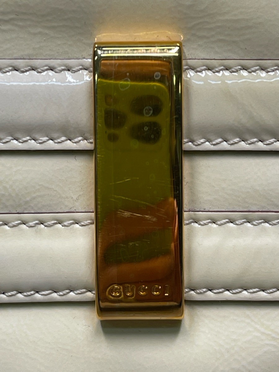 Gucci White Patent Leather Horsebit Shoulder Bag – Authentic (I-12543)