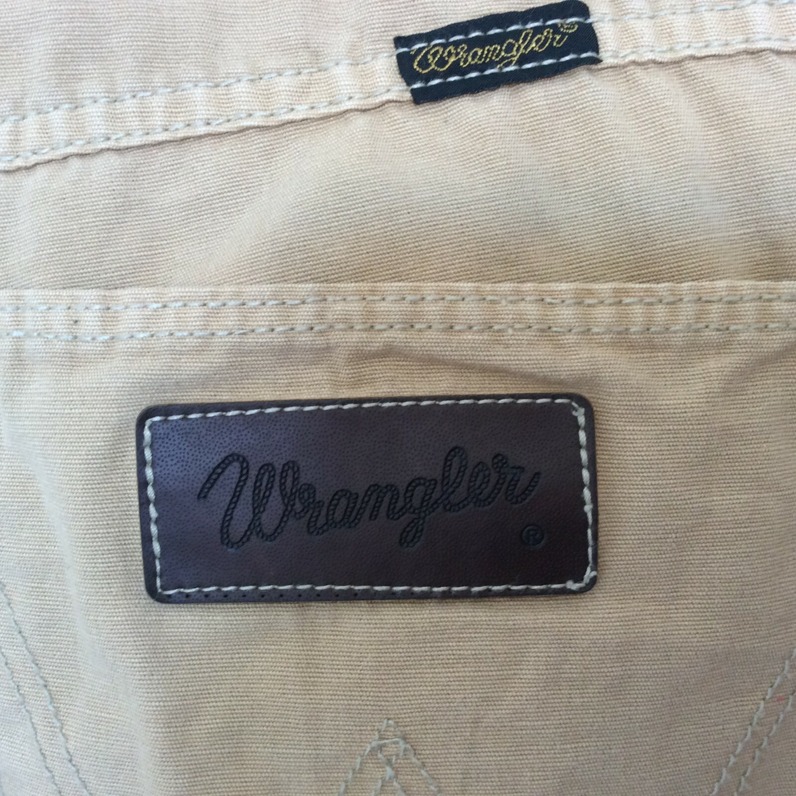 WRANGLER MEN’S AUTHENTIC DESIGNER PANT SIZE 33-32