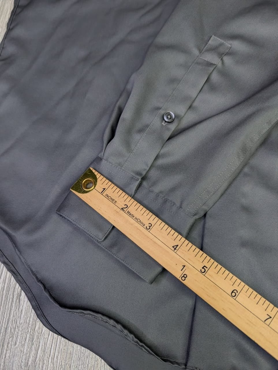 ck Calvin Klein Men’s Slim Fit Infinite Non-Iron Dress Shirt Gray 16.5 32/33