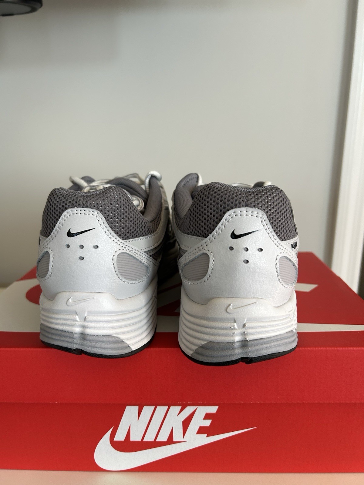 Nike Men’s P-6000 Atmosphere Grey/Black/White CD6404-031 Size 10.5 Brand New