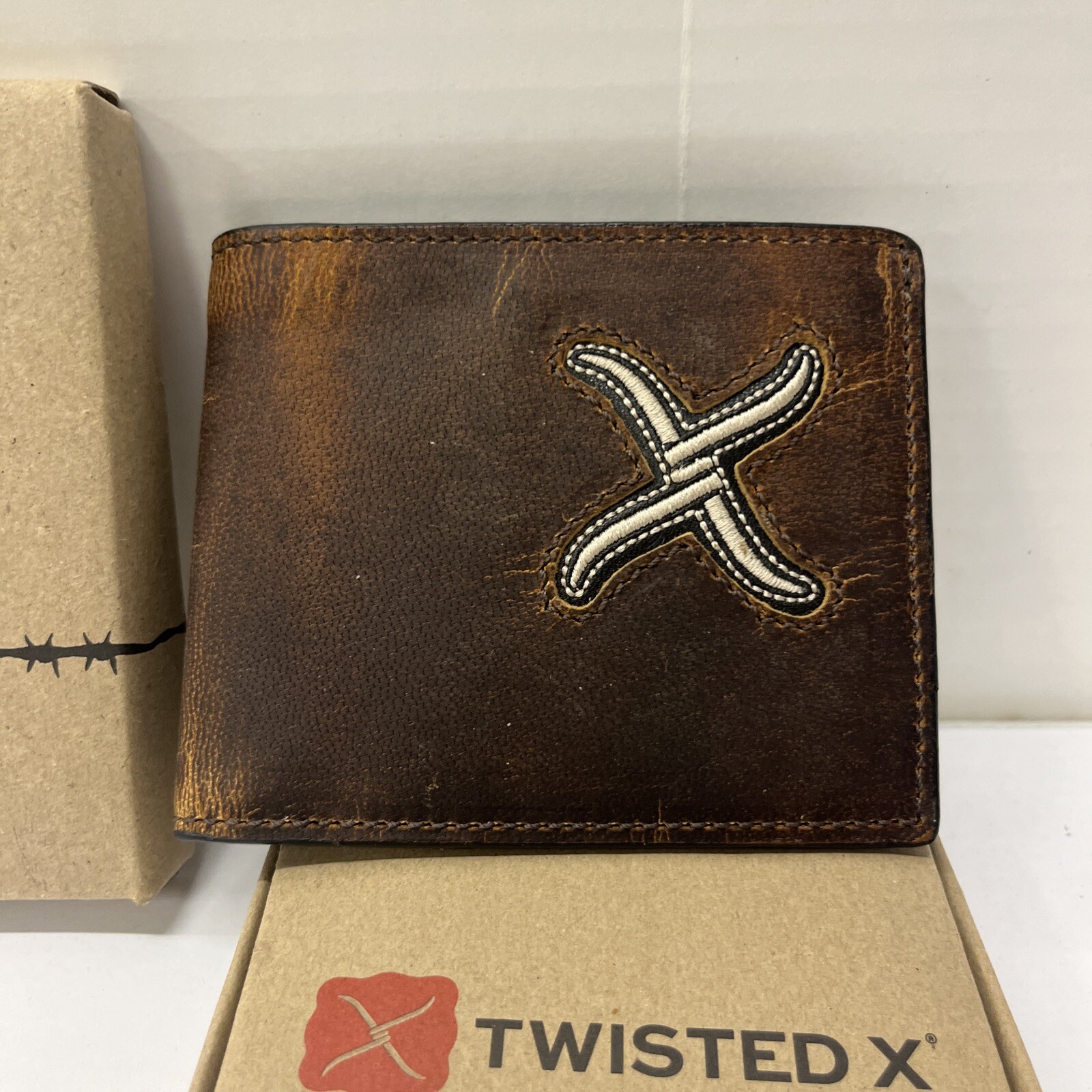 Twisted X Mens Distressed Leather Bifold Wallet
