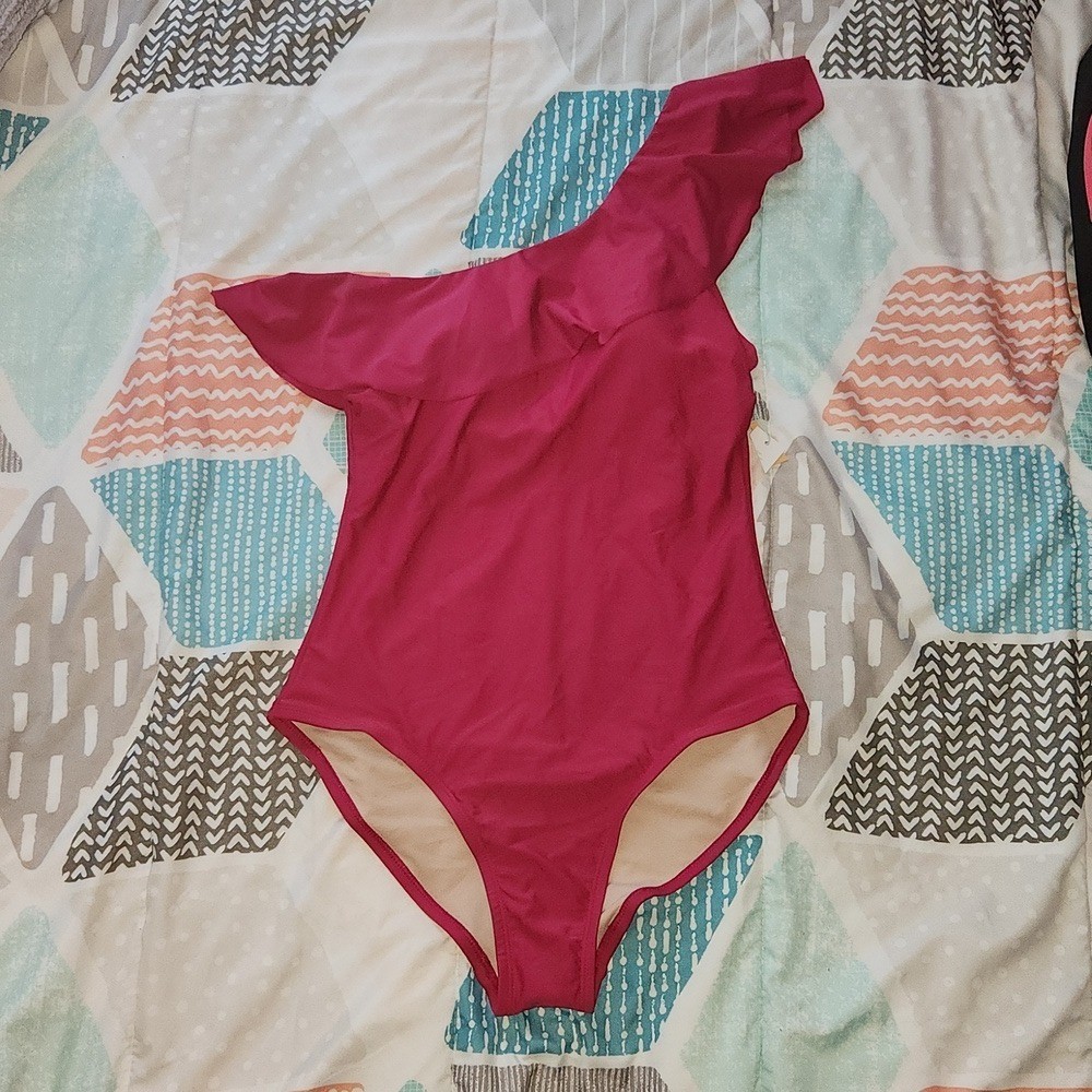 NWT Konami Sol woman’s swimsuit M