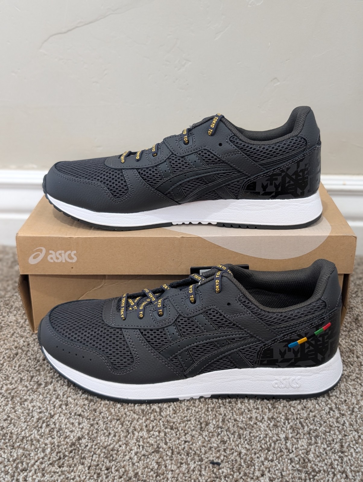 Size 7.5 Men’s Asics Lyte Classic Grey/Black Lace Up Athletic Shoes 1201A028-020
