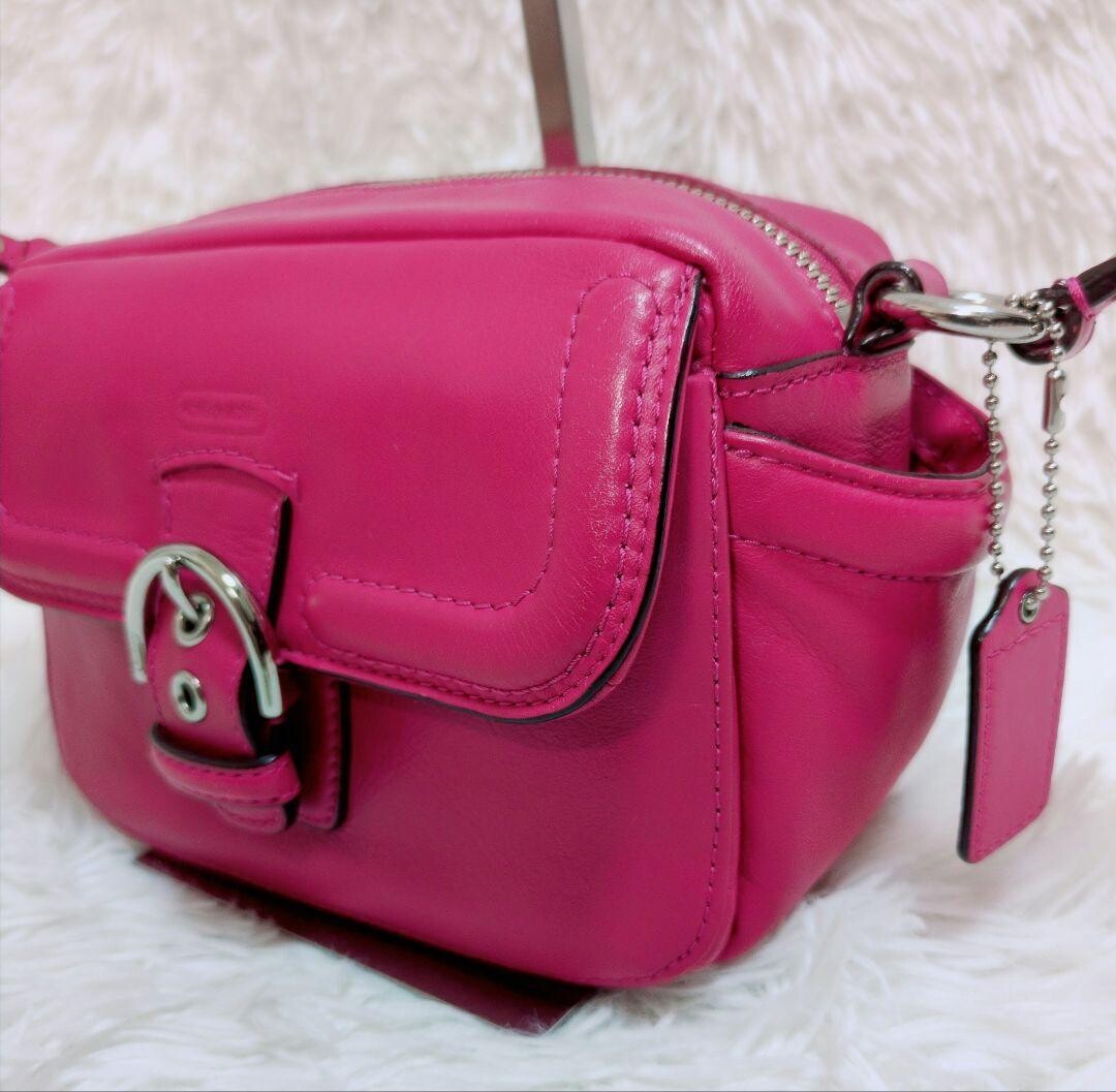 COACH Soho Pink Camera Shoulder Bag Women Silver Zip 7.48 x 5.12 x 3.15 in
