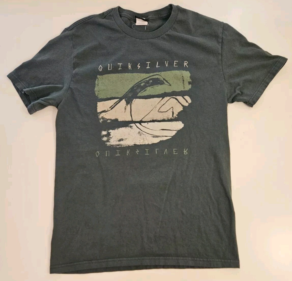 Y2K Quiksilver Shirt Mens MEDIUM Vintage Short Sleeve Skateboarding Surf Tee