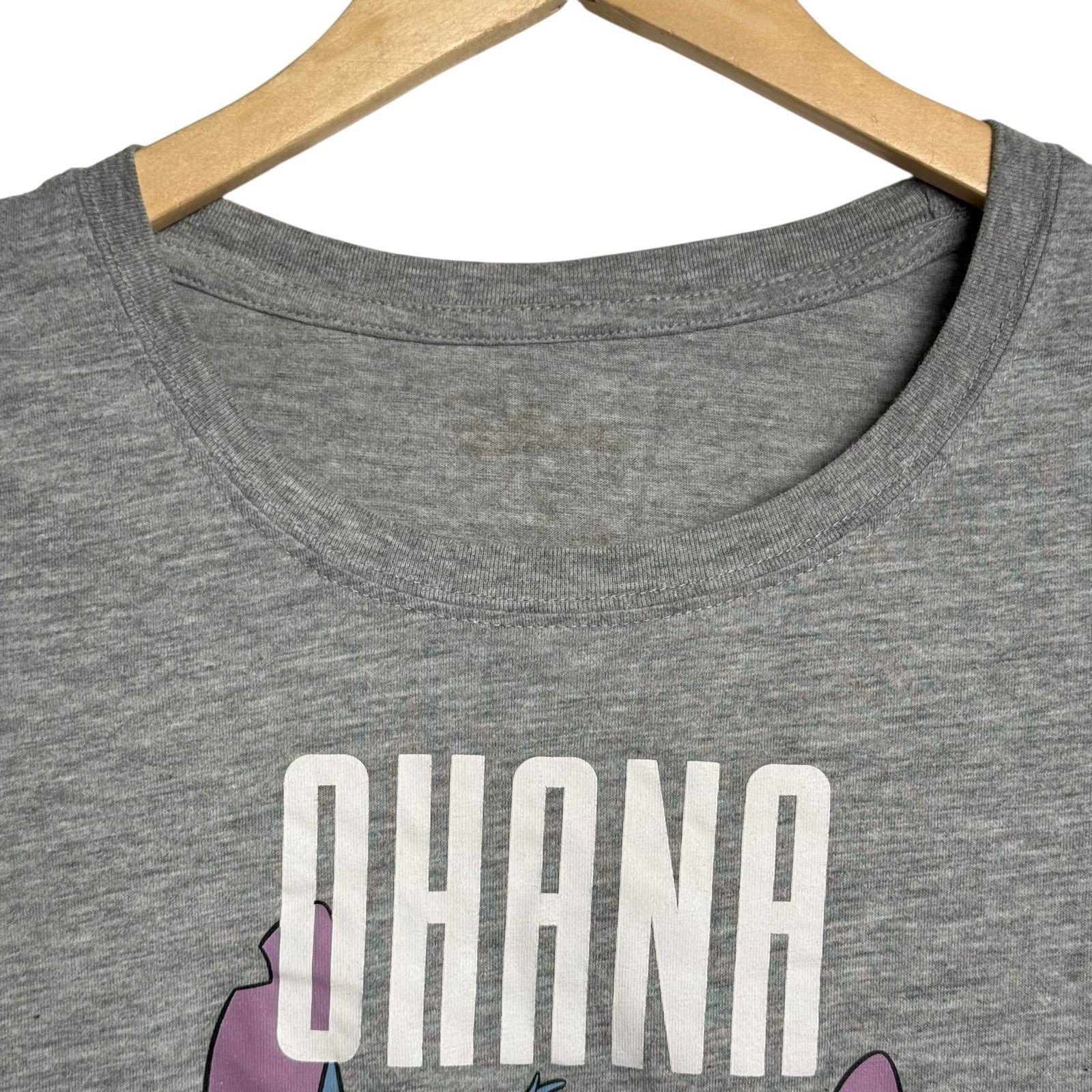 Disney Lilo & Stitch Ohana Means Family Graphic T-Shirt Juniors Size Medium Gray